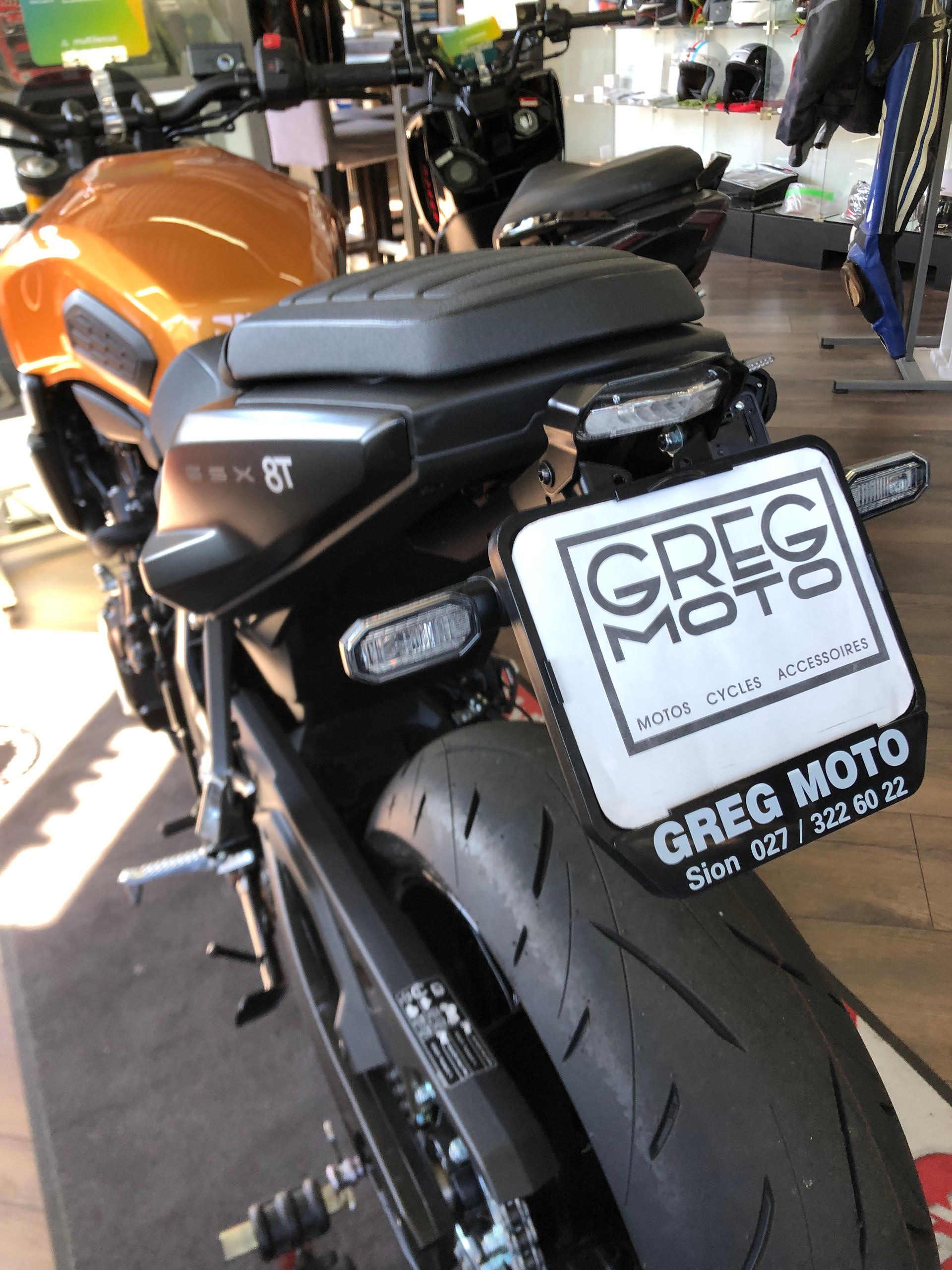 SUZUKI GSX-8T-image-5