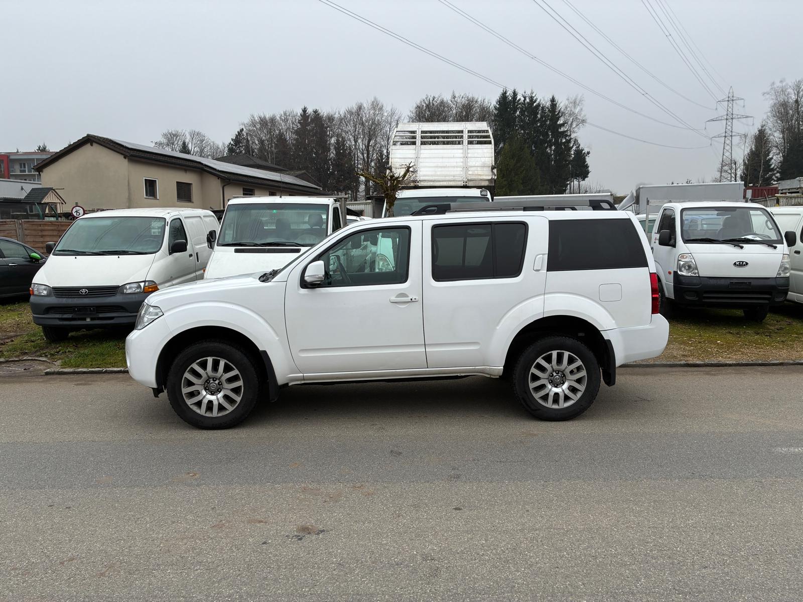 NISSAN PATHFINDER-image-0