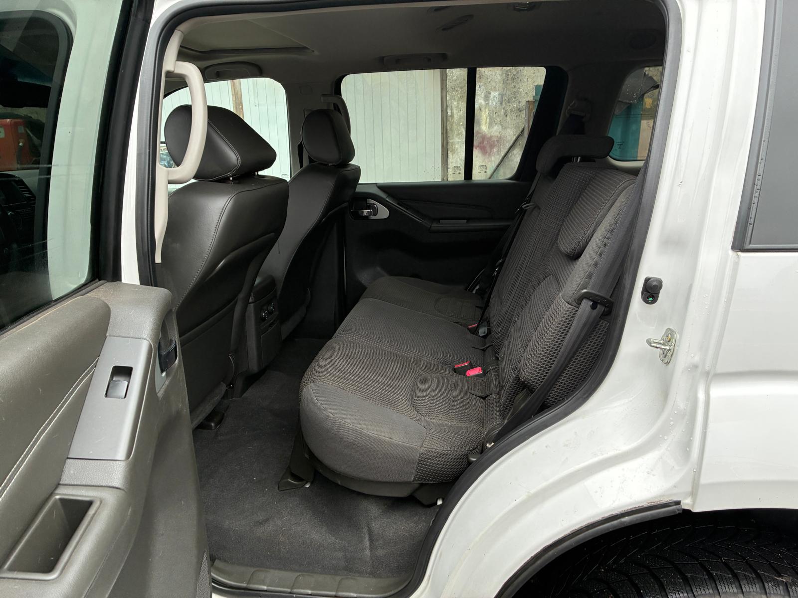 NISSAN PATHFINDER-image-7