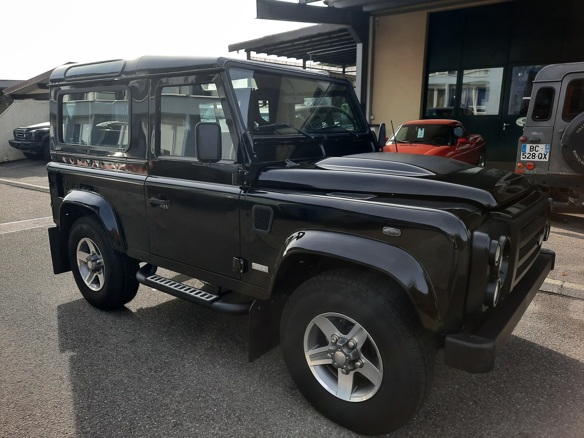 LAND ROVER Defender 90 SW 2.4Tdc SVX-image-4