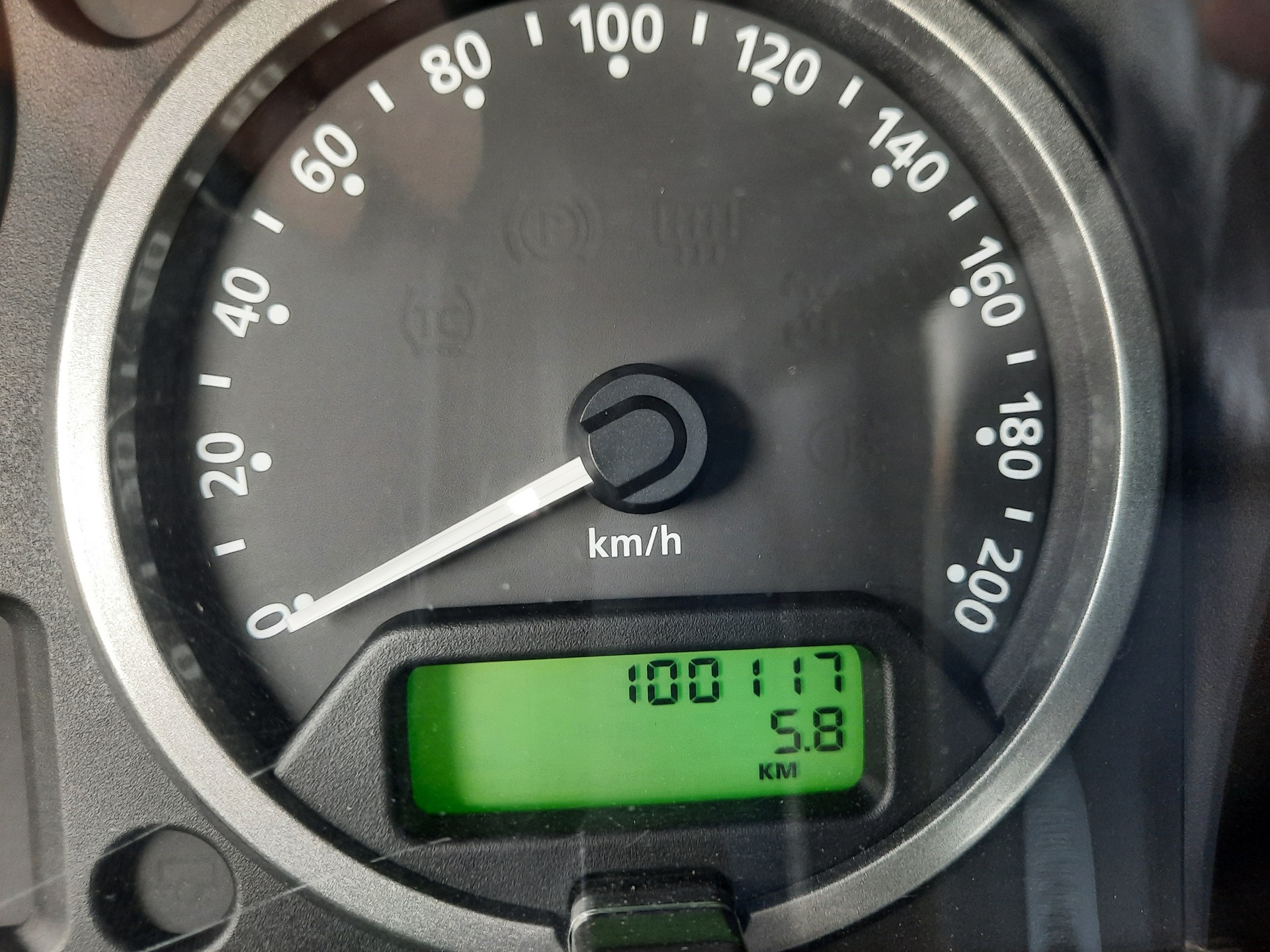 LAND ROVER Defender 90 SW 2.4Tdc SVX-image-11