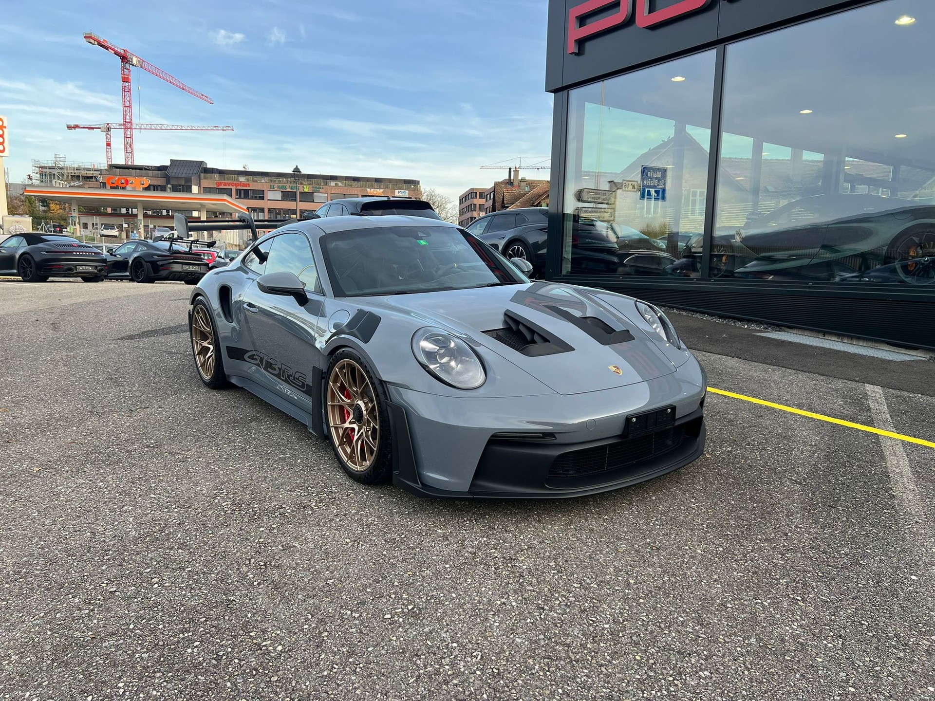 PORSCHE GT3 RS-showroom-element-1