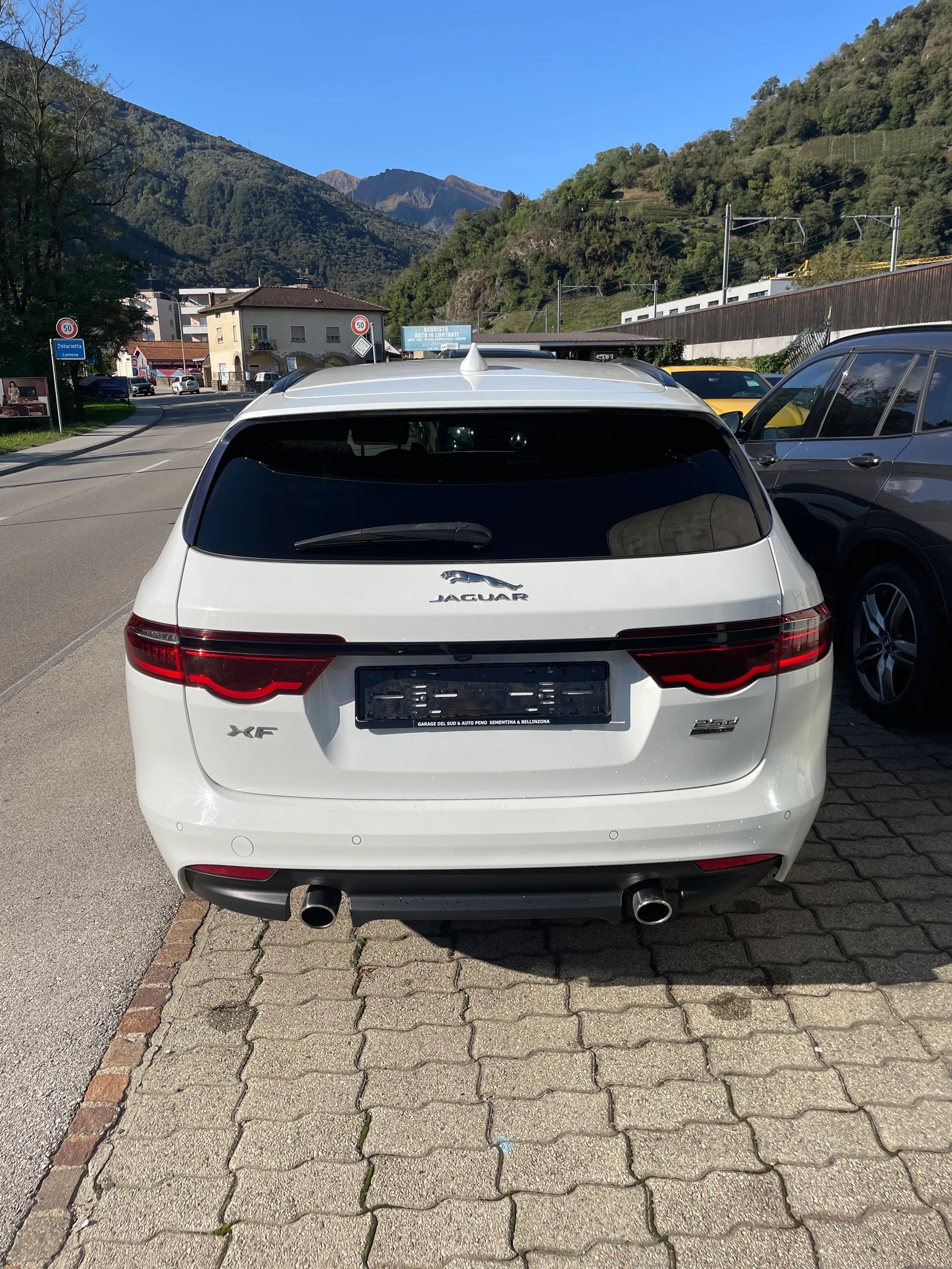 JAGUAR XF Sportbrake 240 R-Sport AWD Automatic-image-5