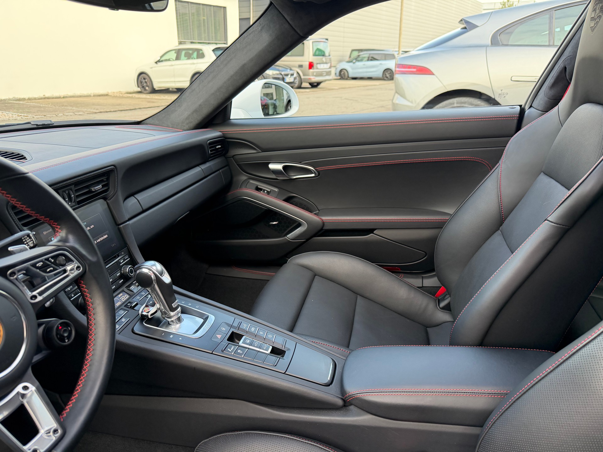 PORSCHE 911 Carrera 4 GTS PDK-image-12