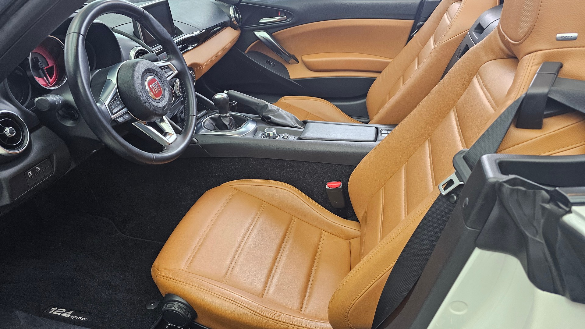 FIAT 124 Spider 1.4 TB Lusso-image-9