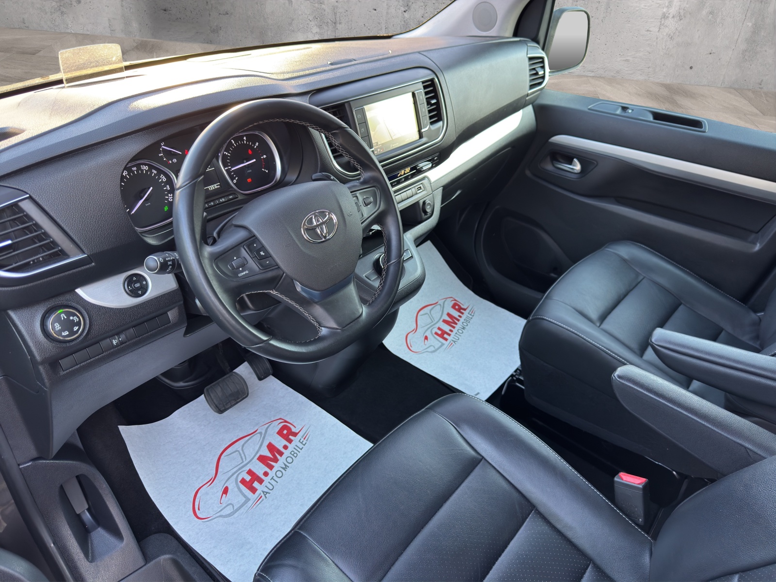 TOYOTA Proace Verso 2.0 D-4D VIP Long Automatic-image-8