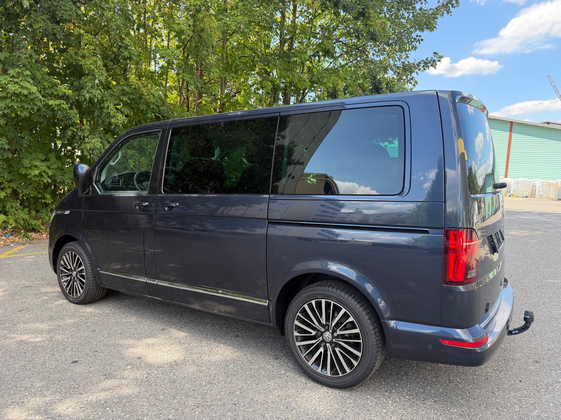 VW T6.1 Multivan 2.0 Bi-TDI Generation Six 4Motion DSG-showroom-element-2