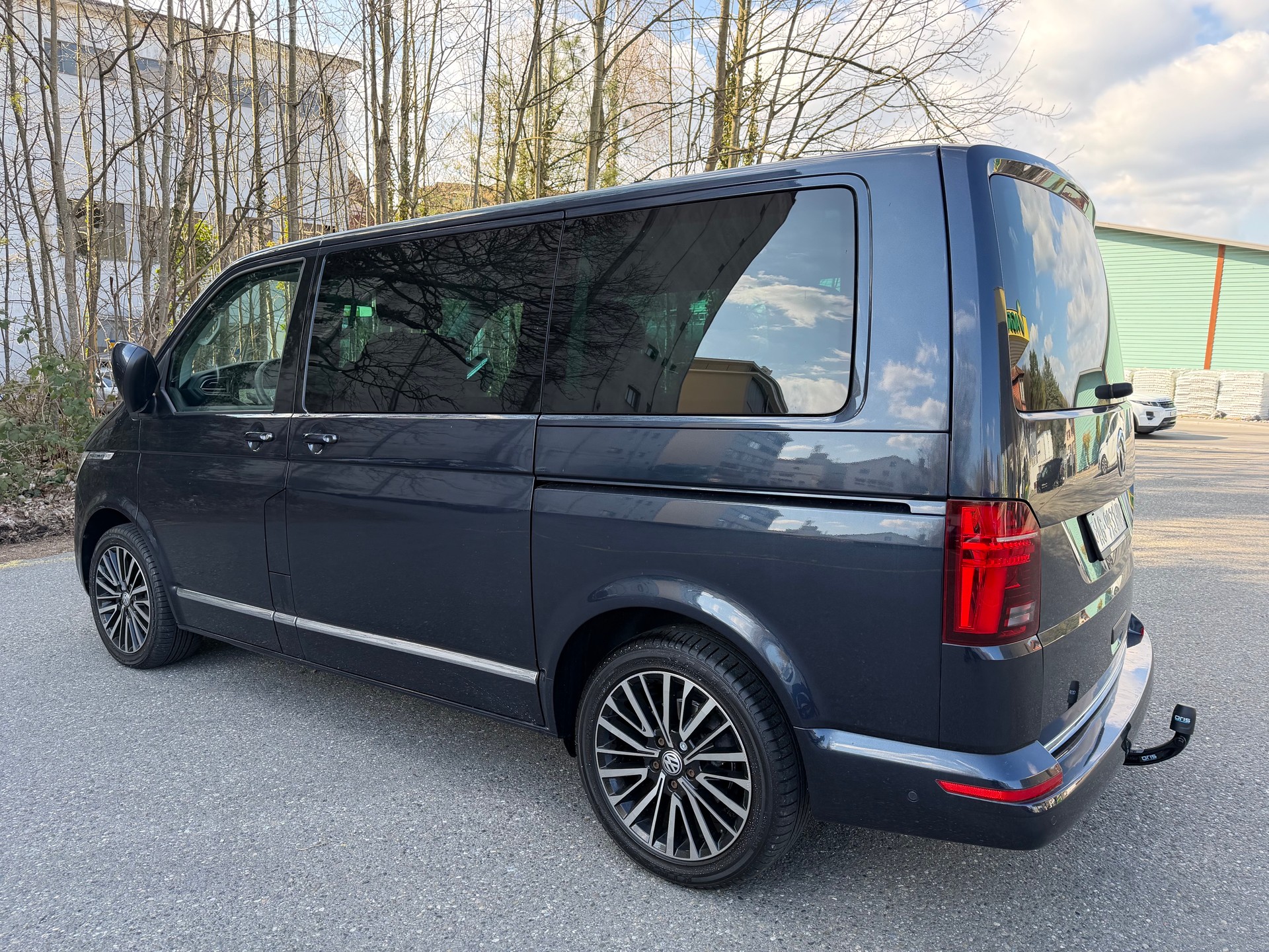 VW T6.1 Multivan 2.0 Bi-TDI Generation Six 4Motion DSG-showroom-element-2