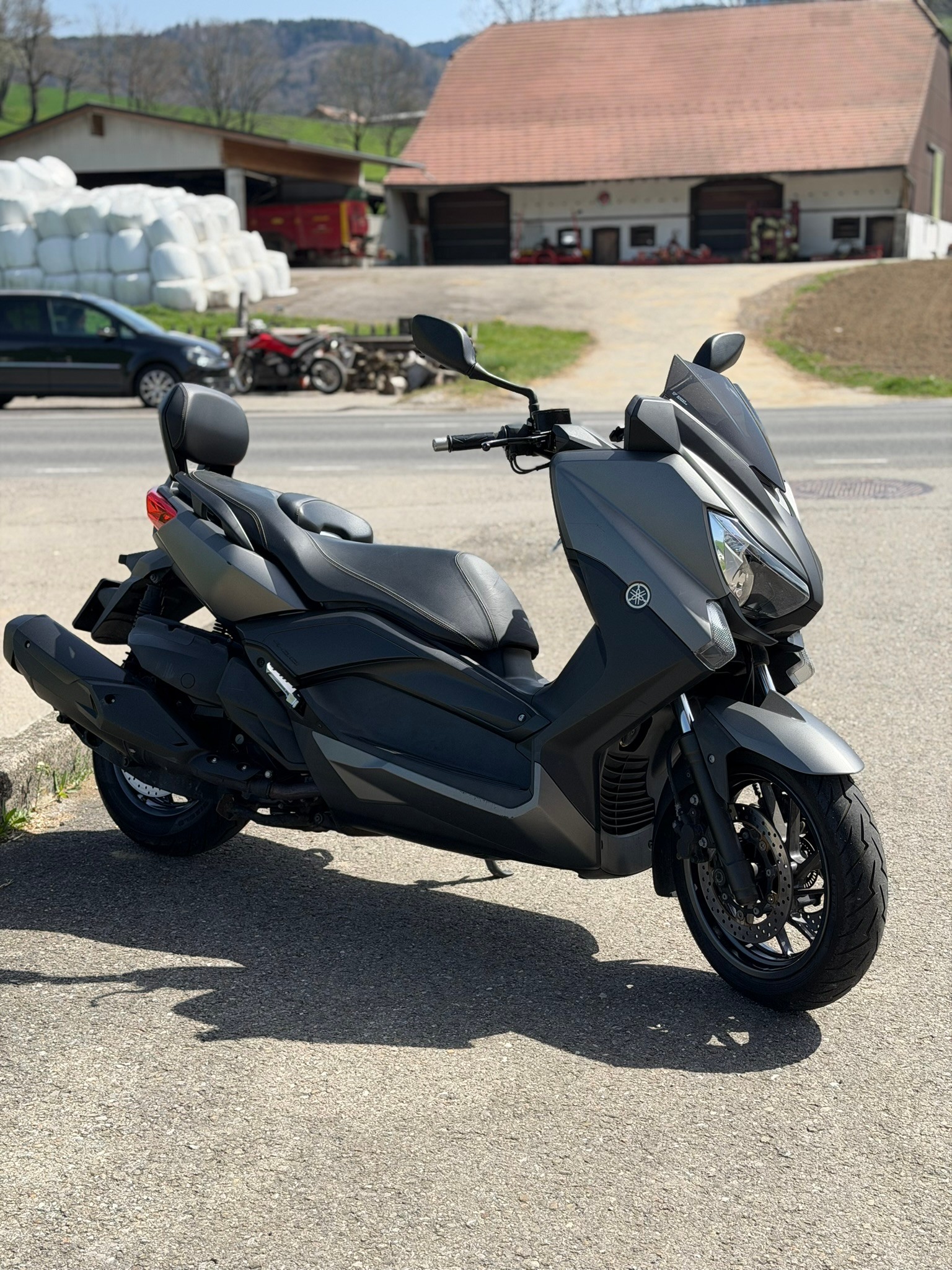 YAMAHA X-Max 400 ABS-image-2