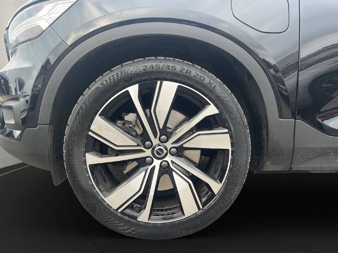 VOLVO XC40 1.5 T5 PiH R-Design-image-8