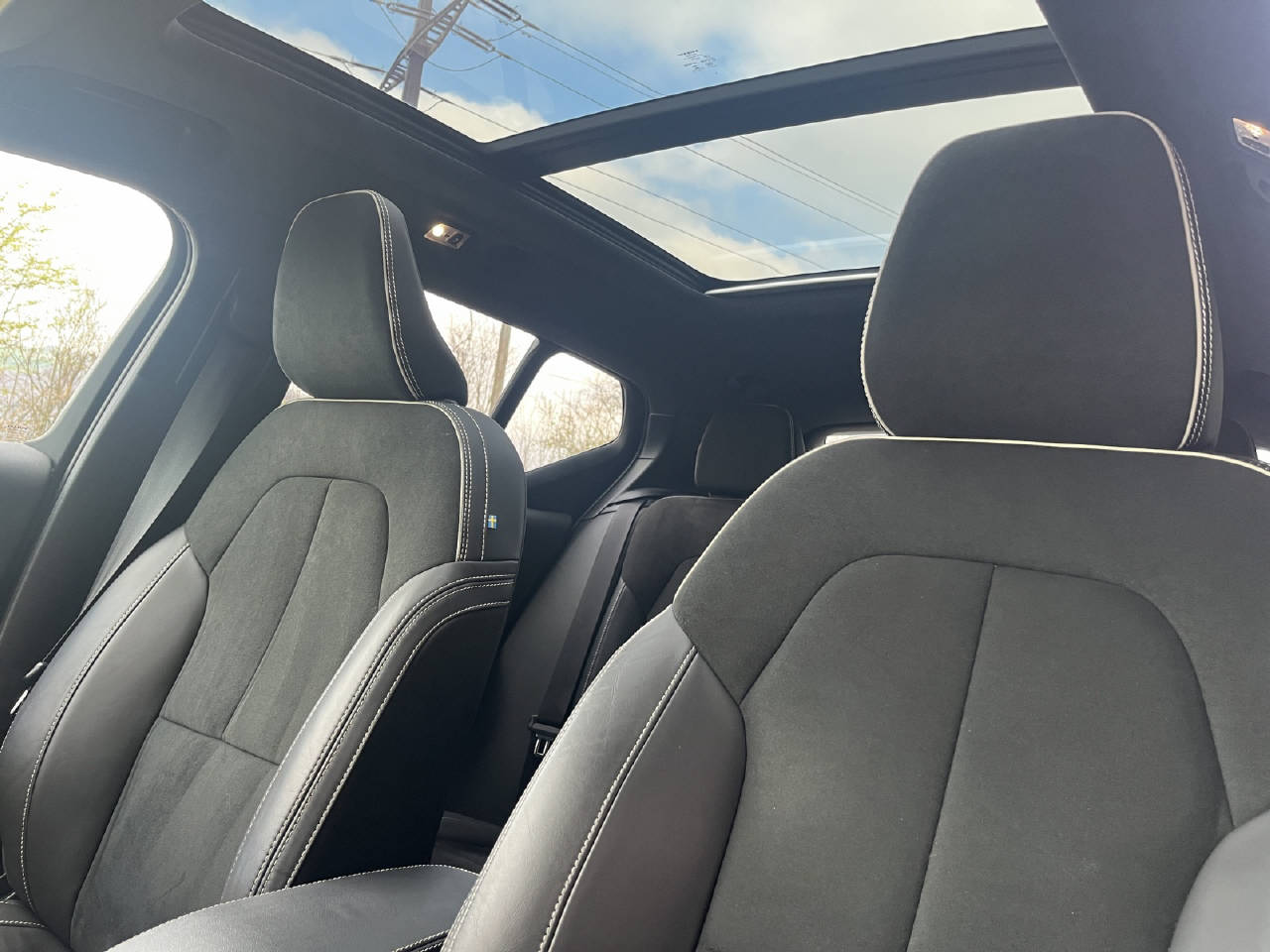 VOLVO XC40 1.5 T5 PiH R-Design-image-15