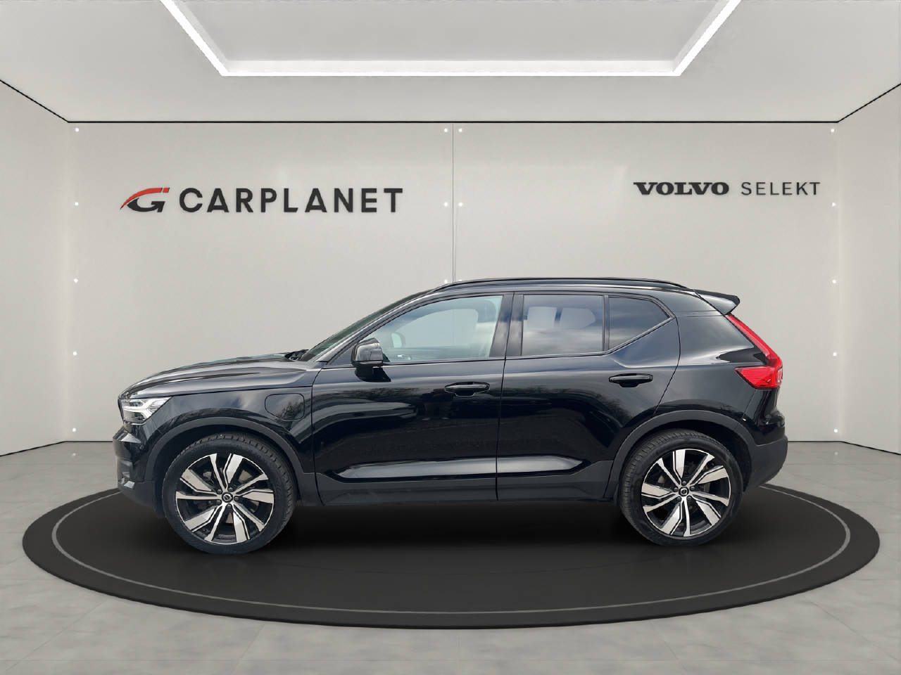 VOLVO XC40 1.5 T5 PiH R-Design-showroom-element-2