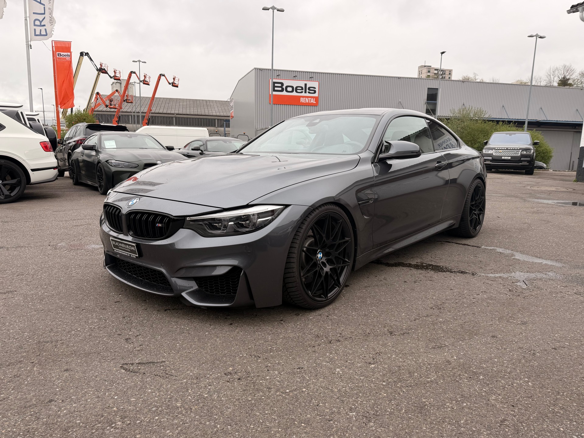 BMW M4 Coupé Competition-showroom-element-1