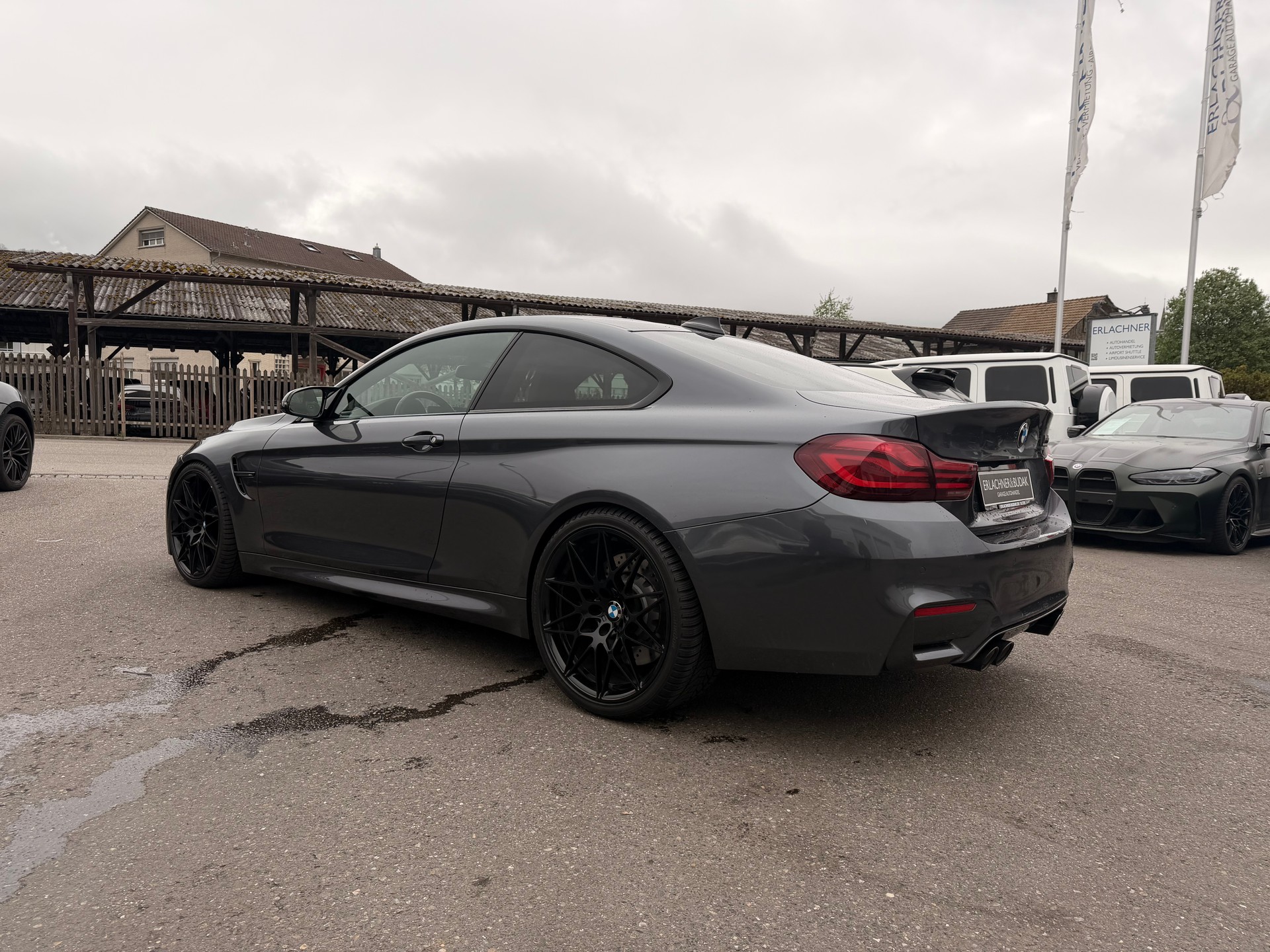BMW M4 Coupé Competition-showroom-element-3