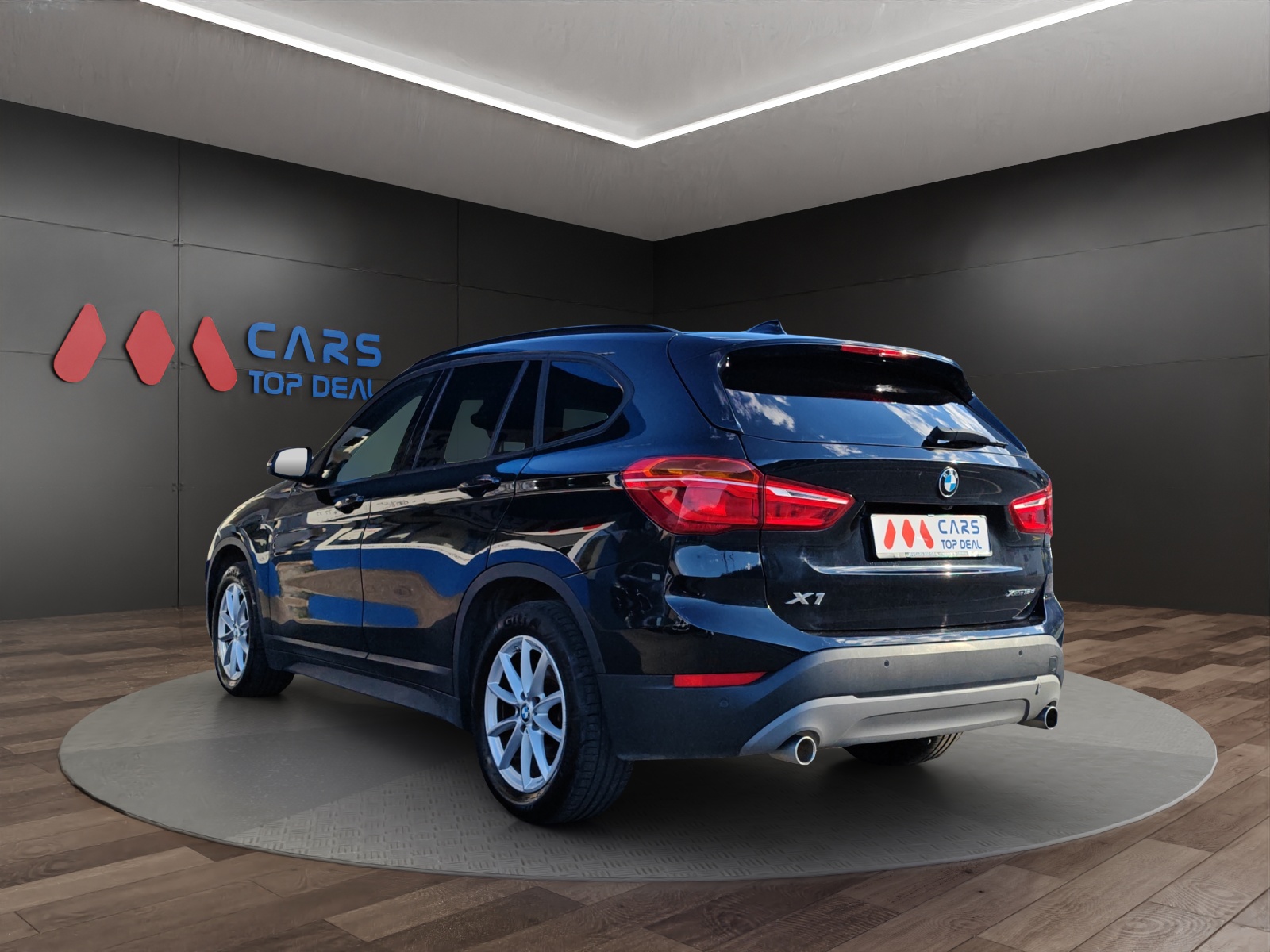 BMW X1 xDrive 18d Steptronic [Expertise du jour + Garantie 12 mois + Service & Immat. Offerts]-showroom-element-3