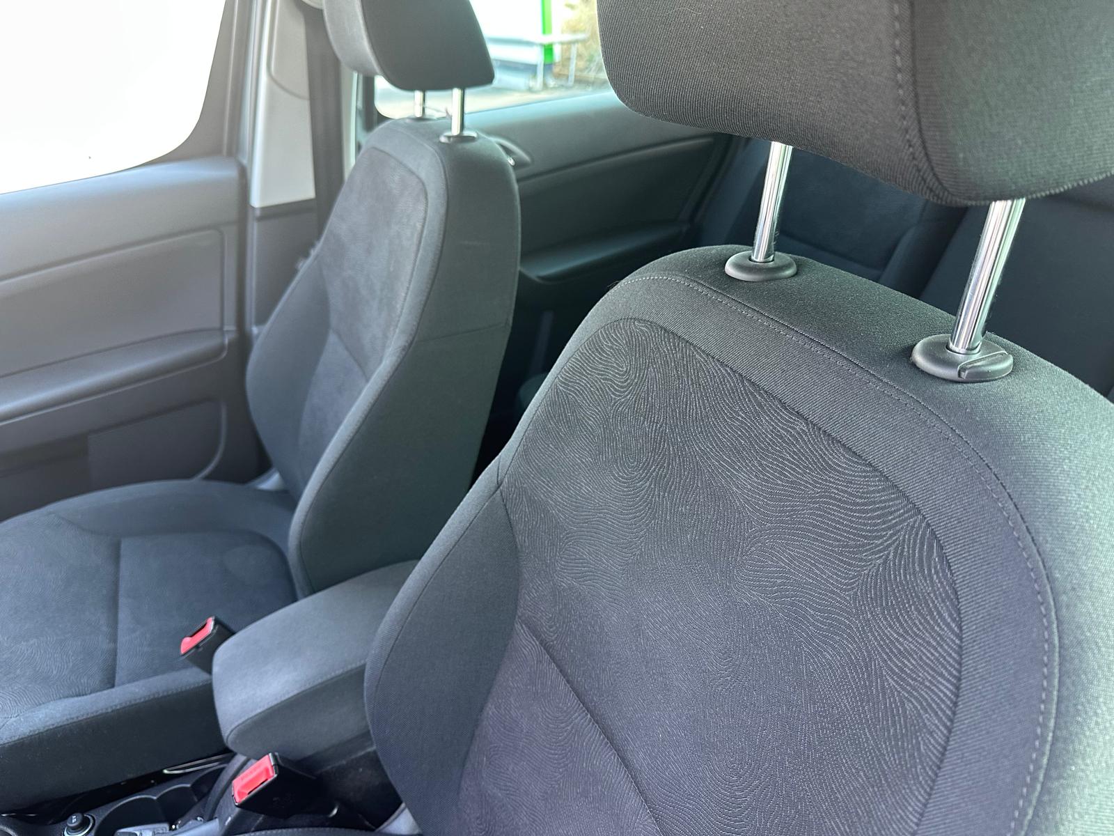 SKODA Yeti 1.2 TSI Ambition 4x2 DSG-image-12