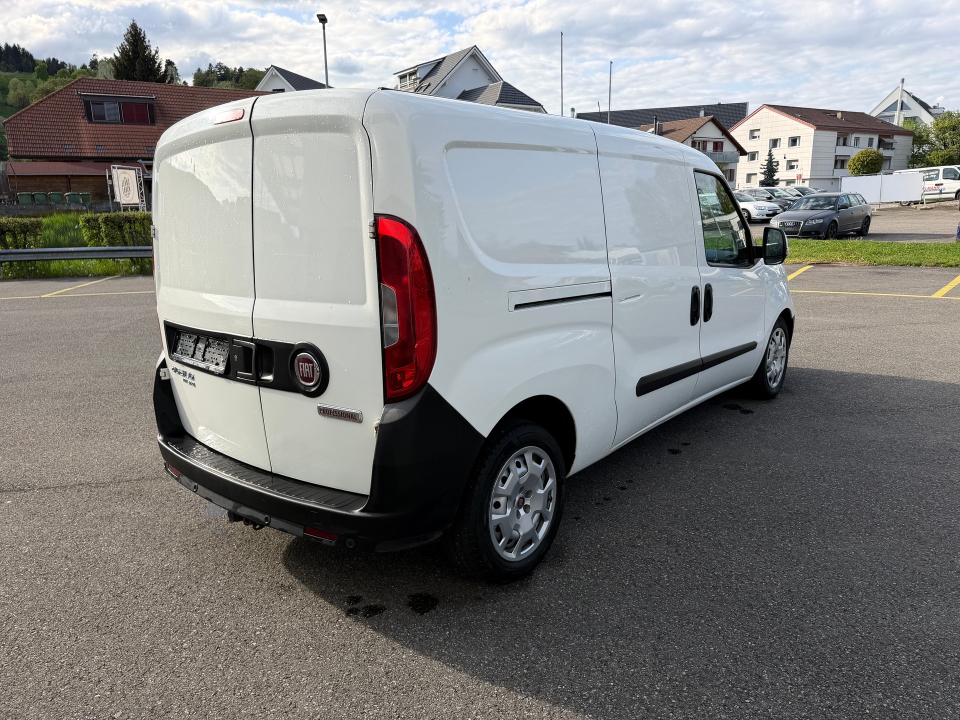 FIAT Doblò 2.0 Maxi Kühltransporter für Fleisch und Catering-image-2