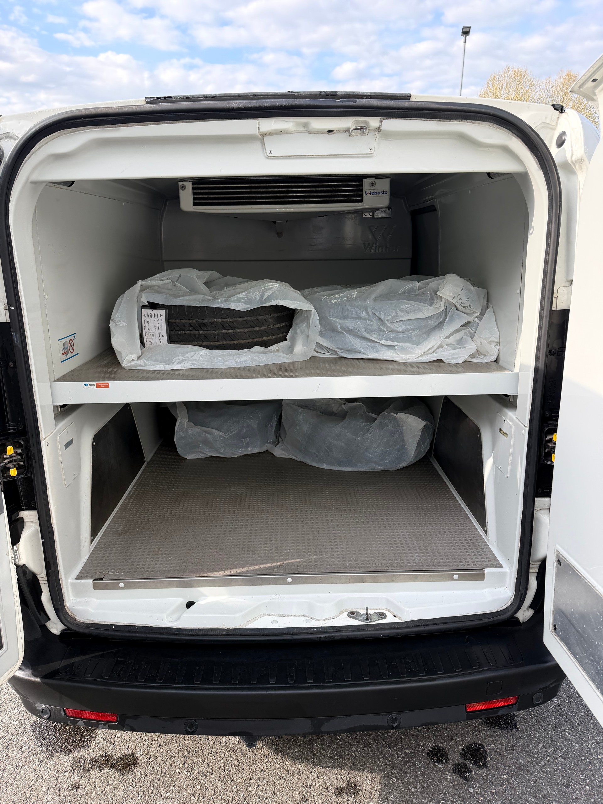 FIAT Doblò 2.0 Maxi Kühltransporter für Fleisch und Catering-image-4