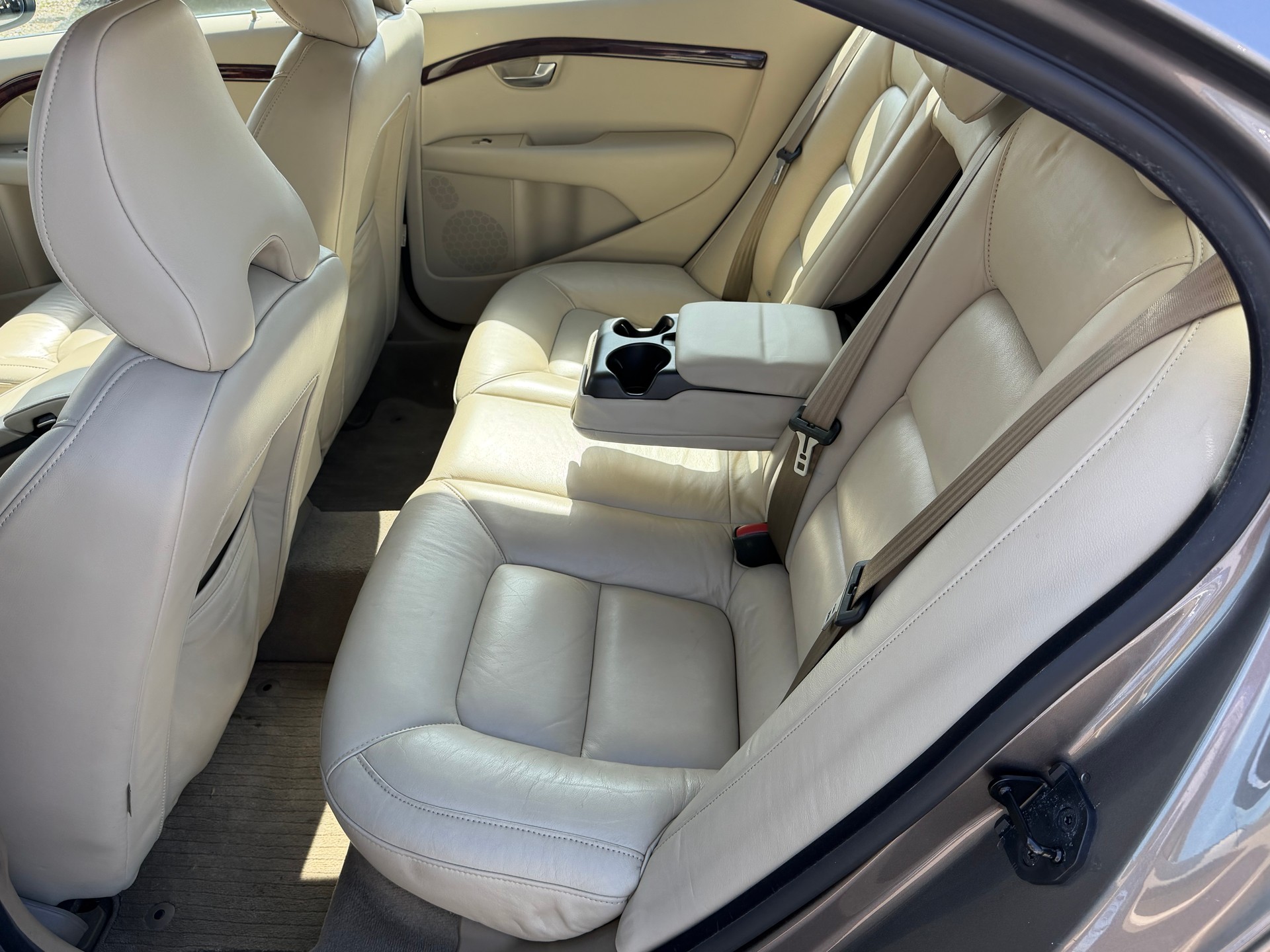 VOLVO S80 3.2 AWD Executive Geartronic-image-18