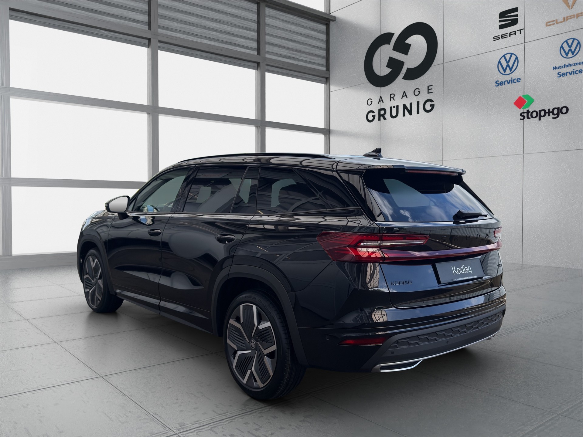 SKODA Kodiaq 2.0 TSI Sportline 4x4-showroom-element-3