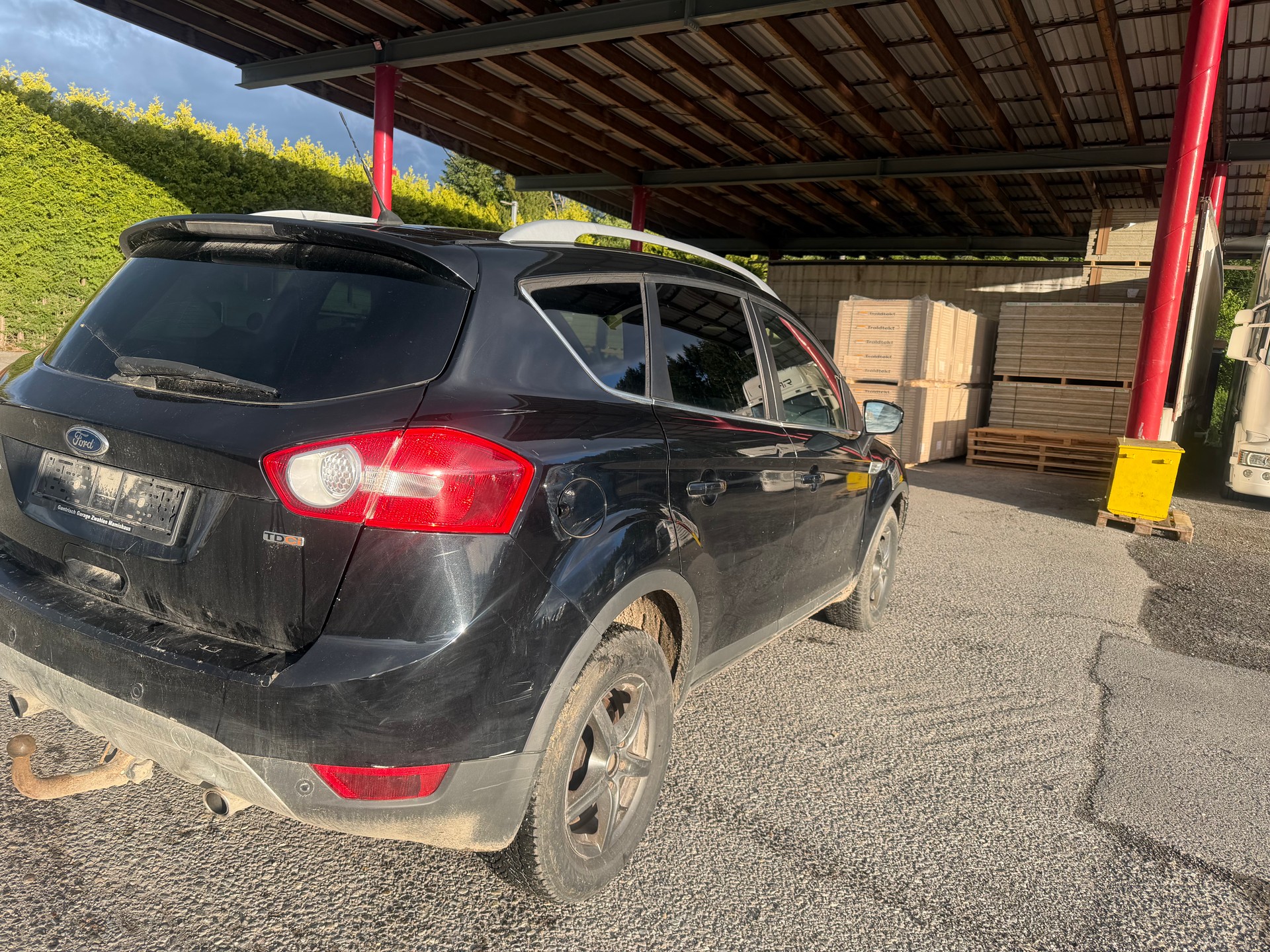 FORD Kuga 2.0 TDCi Carving 4WD PowerShift-image-3