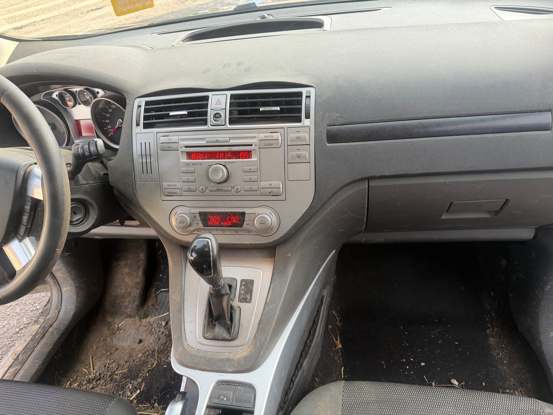 FORD Kuga 2.0 TDCi Carving 4WD PowerShift-image-8