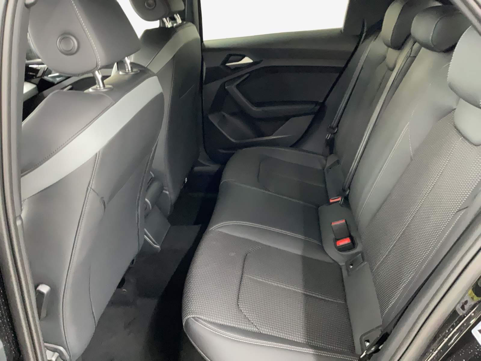 AUDI A1 Sportback 30 TFSI S-tronic-image-11