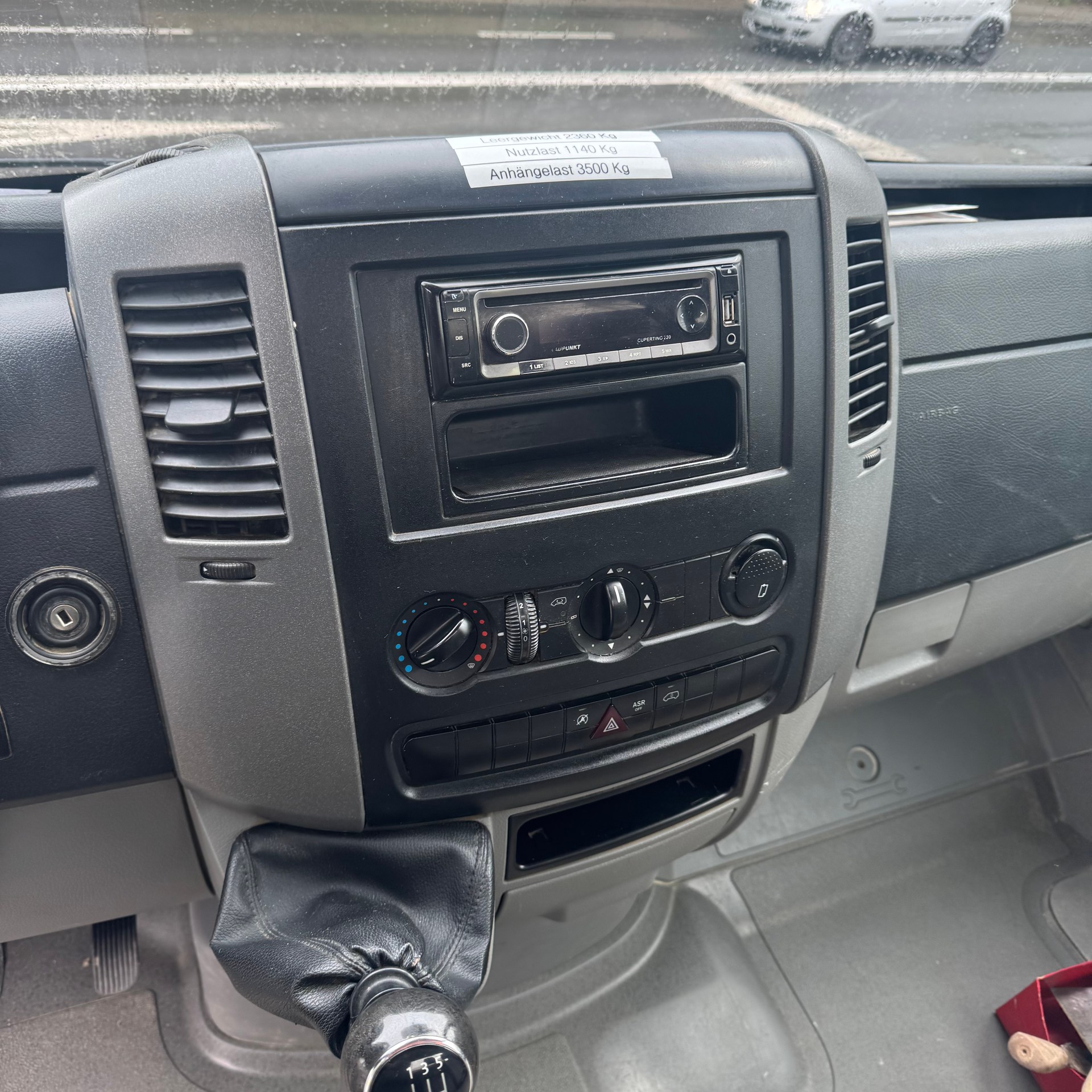 VW Crafter 35 2.0 TDI Entry-image-7