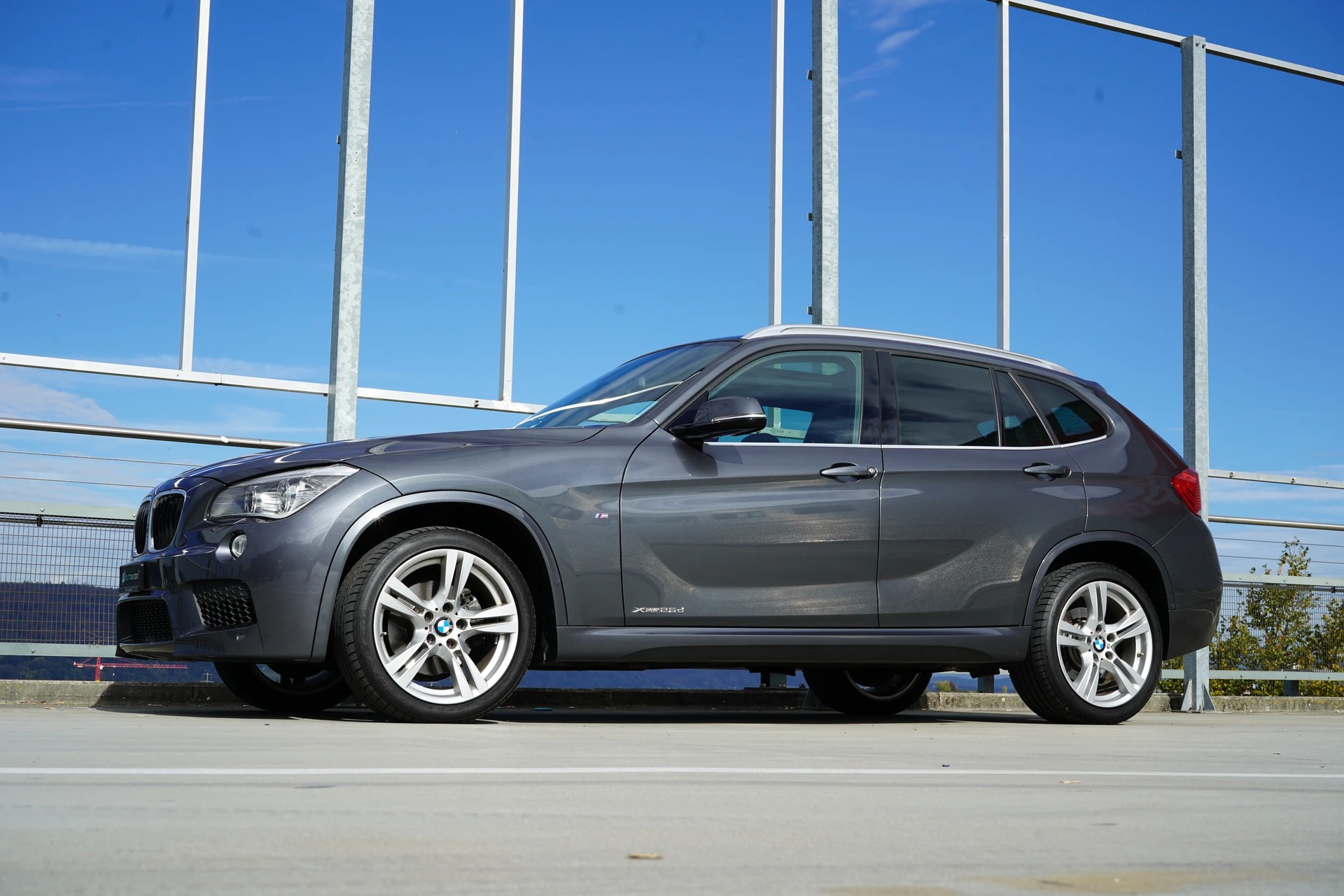 BMW X1 xDRIVE 25d STEPTRONIC M SPORT PLUS l 218 PS-image-9