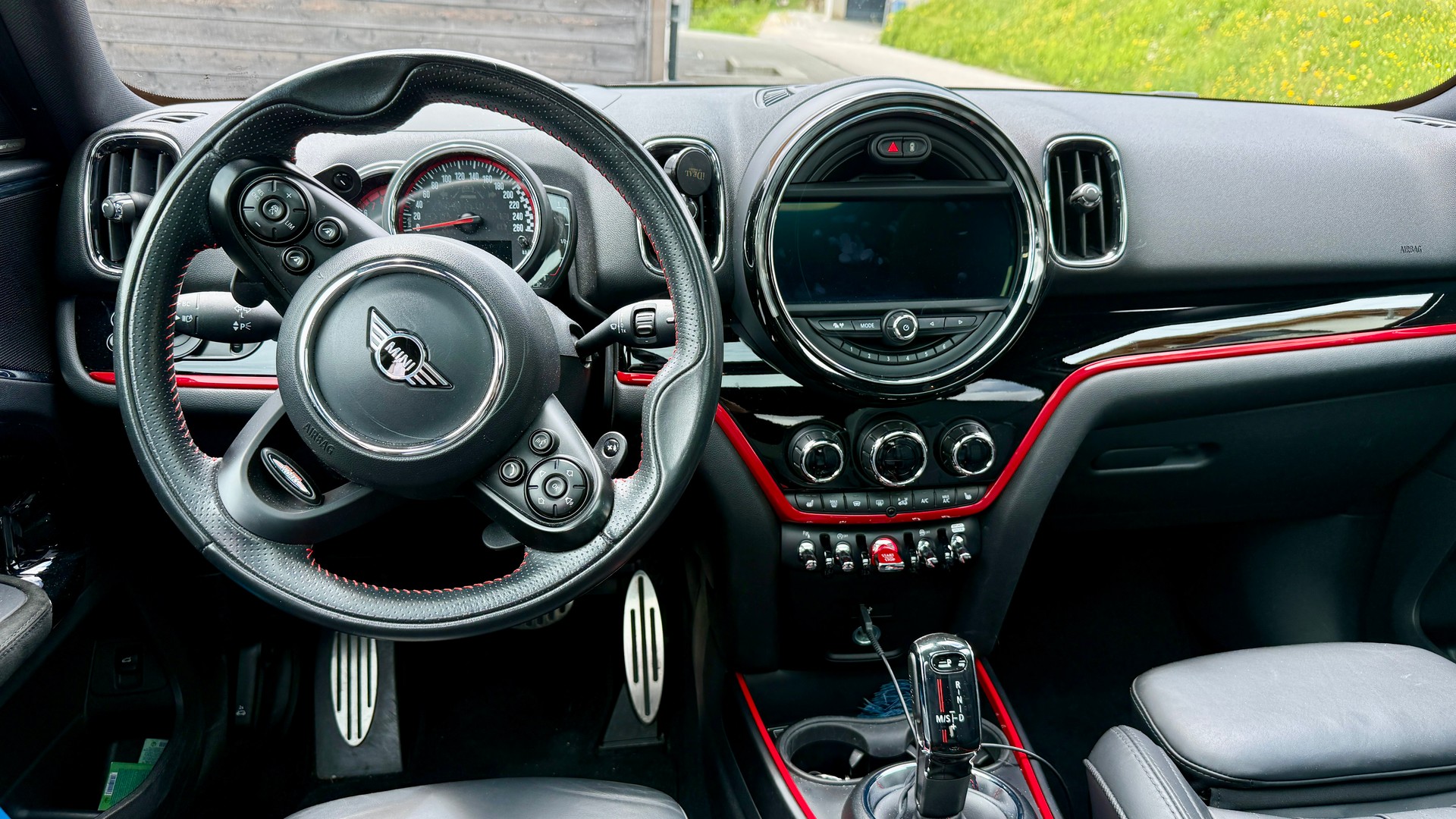 MINI 2.0i John Cooper Works ALL4-image-2