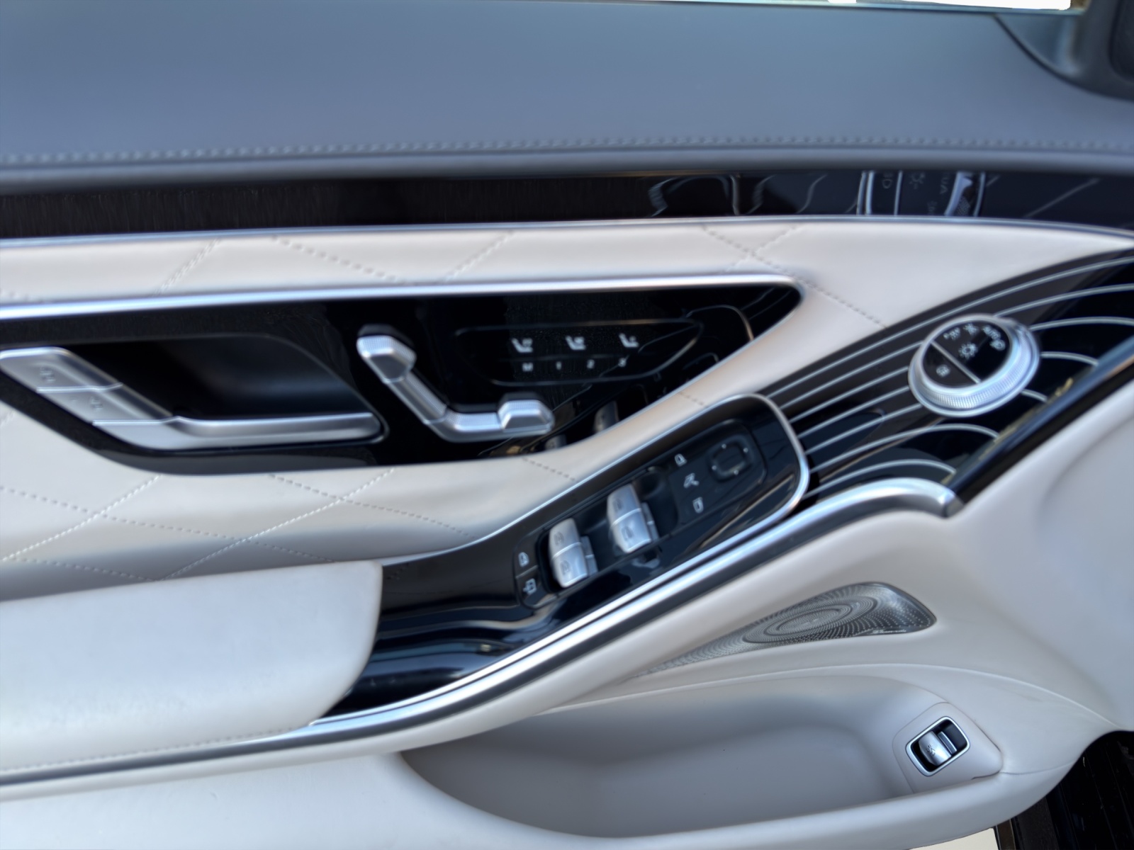 MERCEDES-BENZ S 400 d L AMG Line 9G-Tronic-image-9