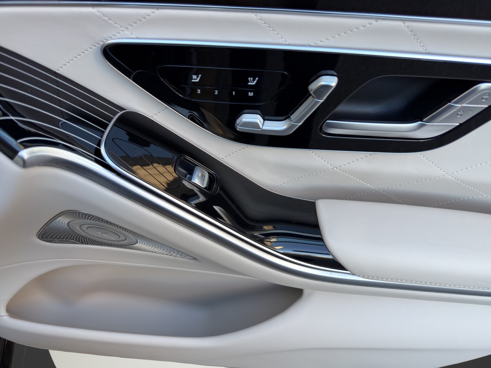 MERCEDES-BENZ S 400 d L AMG Line 9G-Tronic-image-16