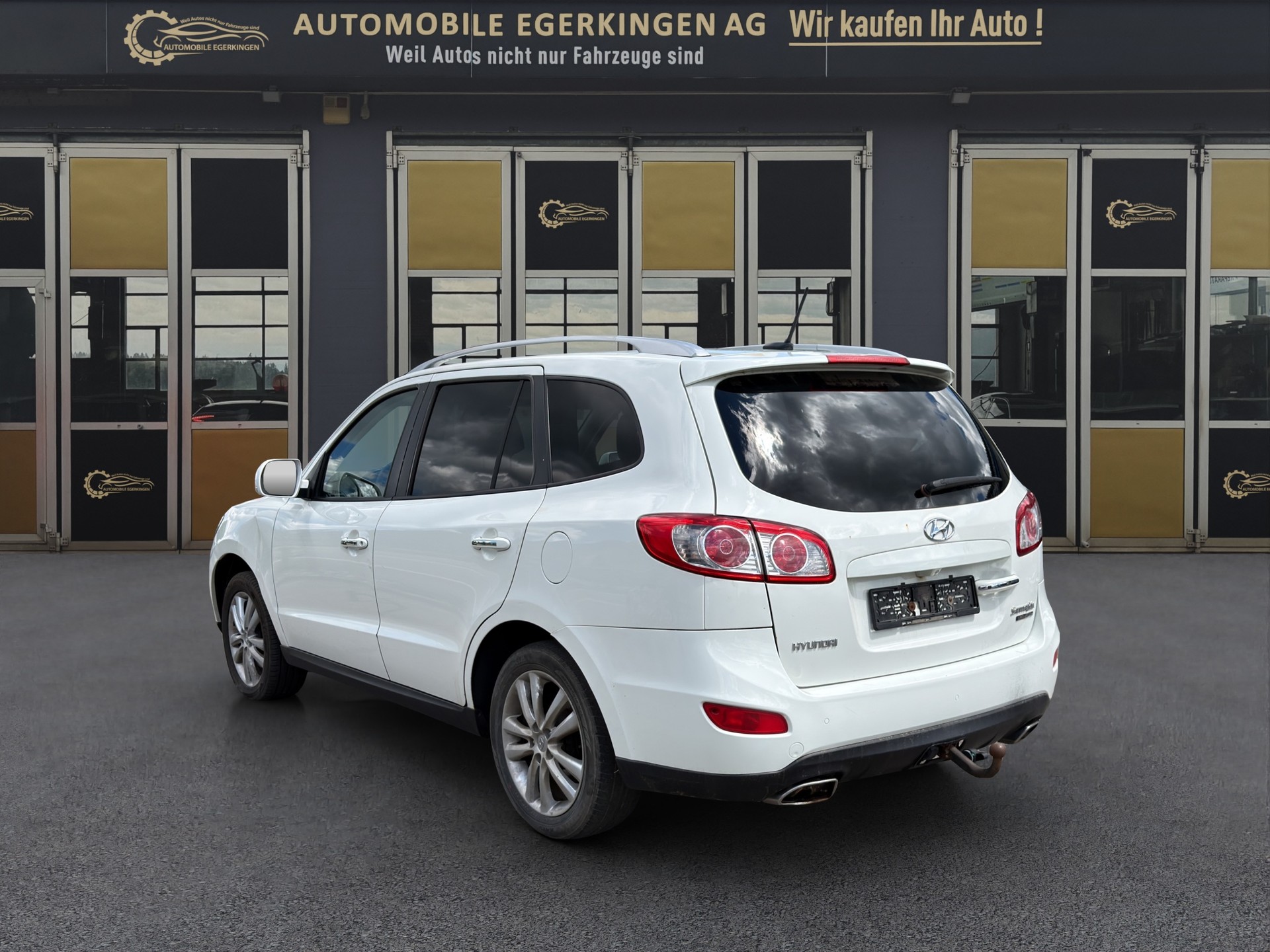HYUNDAI Santa Fe 2.2 CRDI Style 4WD Automatic-image-6