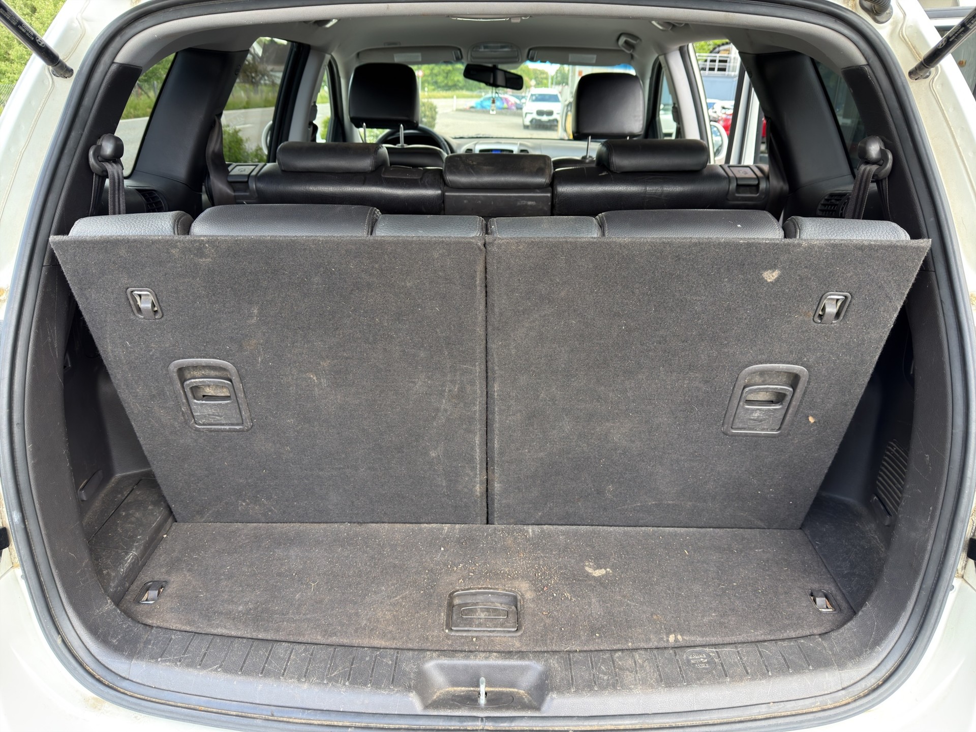 HYUNDAI Santa Fe 2.2 CRDI Style 4WD Automatic-image-16