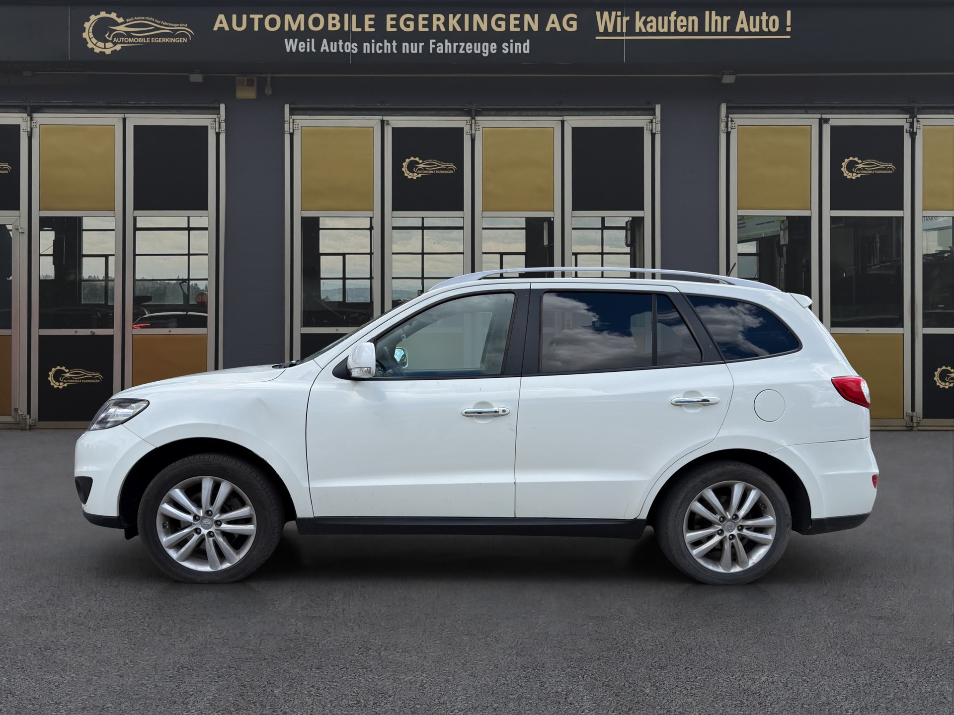 HYUNDAI Santa Fe 2.2 CRDI Style 4WD Automatic-image-7