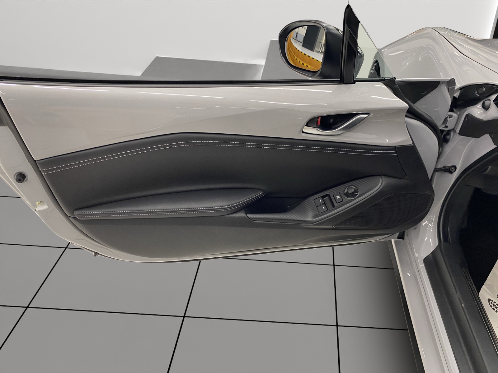 MAZDA MX-5 Skyactiv-G 132 Homura-image-5