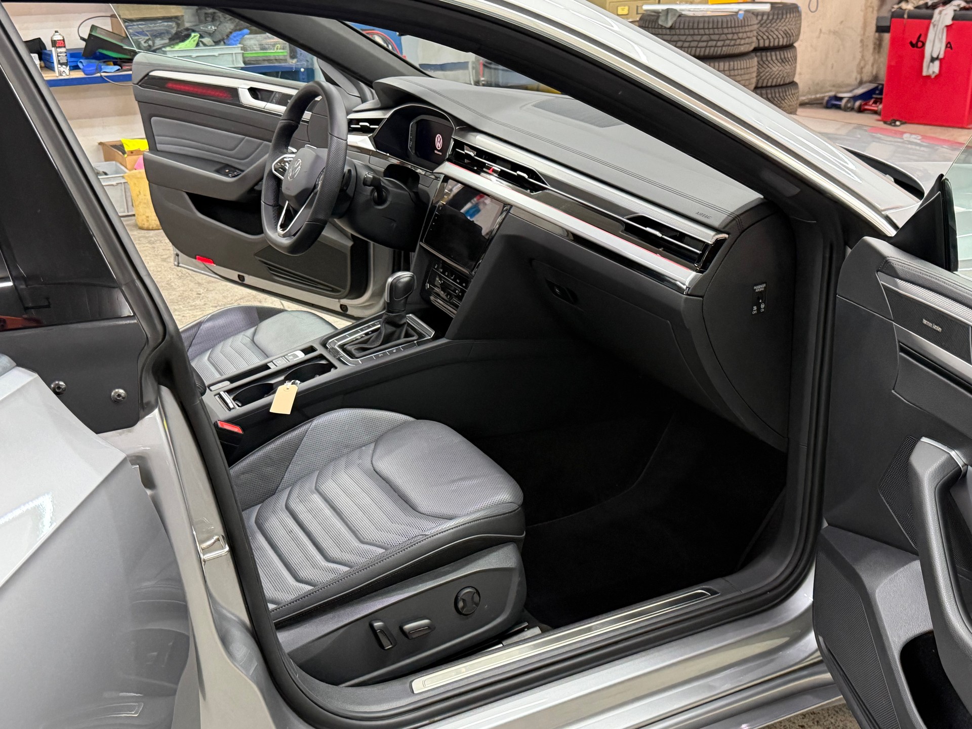 VW Arteon SB 2.0 TDI Elegance 4Motion DSG-image-13