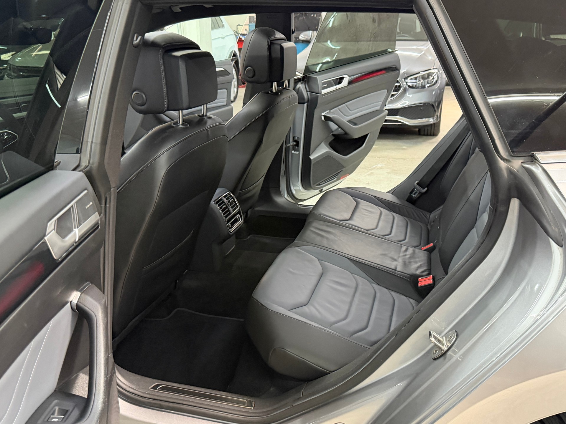 VW Arteon SB 2.0 TDI Elegance 4Motion DSG-image-9