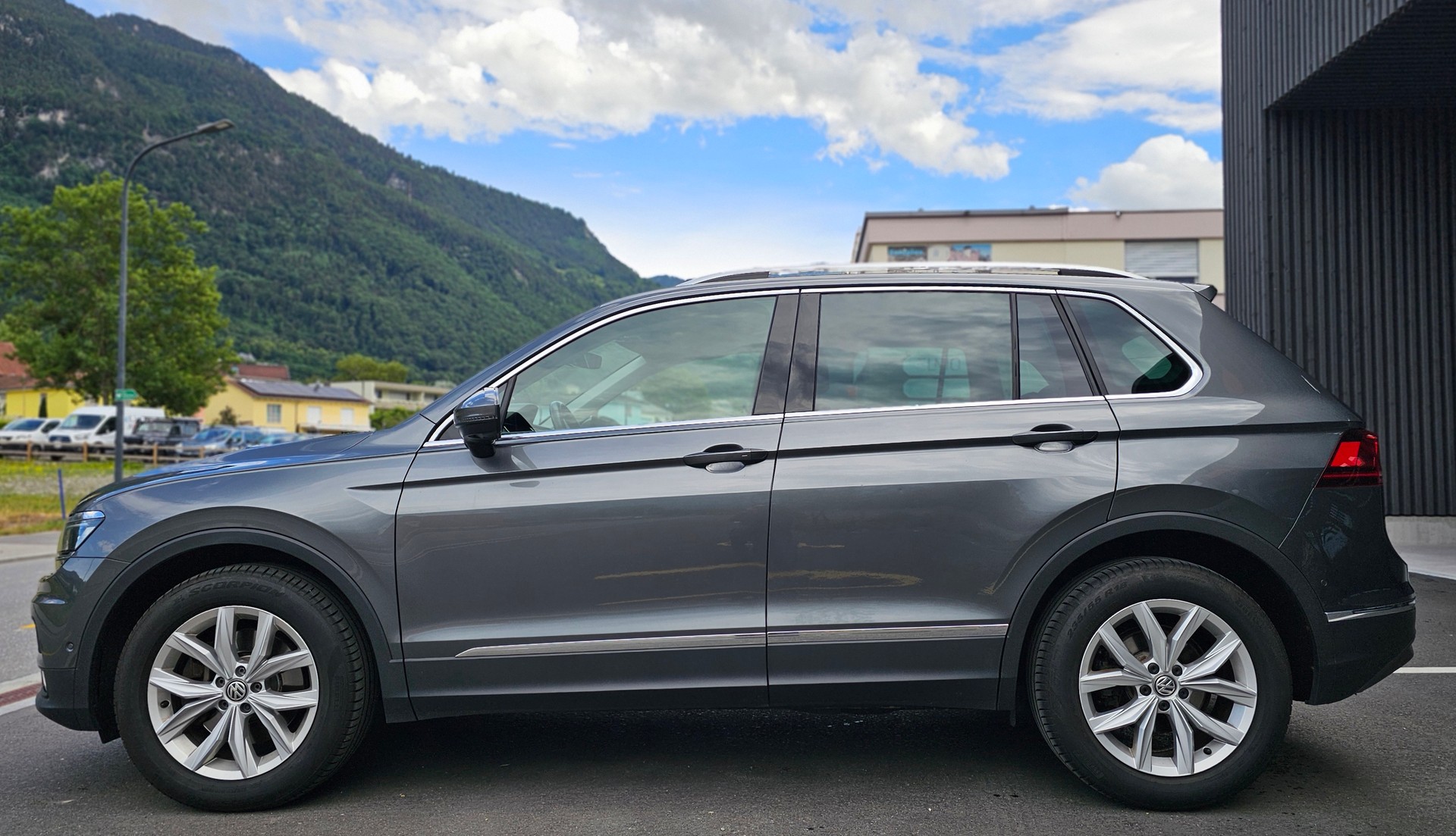 VW Tiguan 2.0TSI Highline 4Motion DSG-image-1