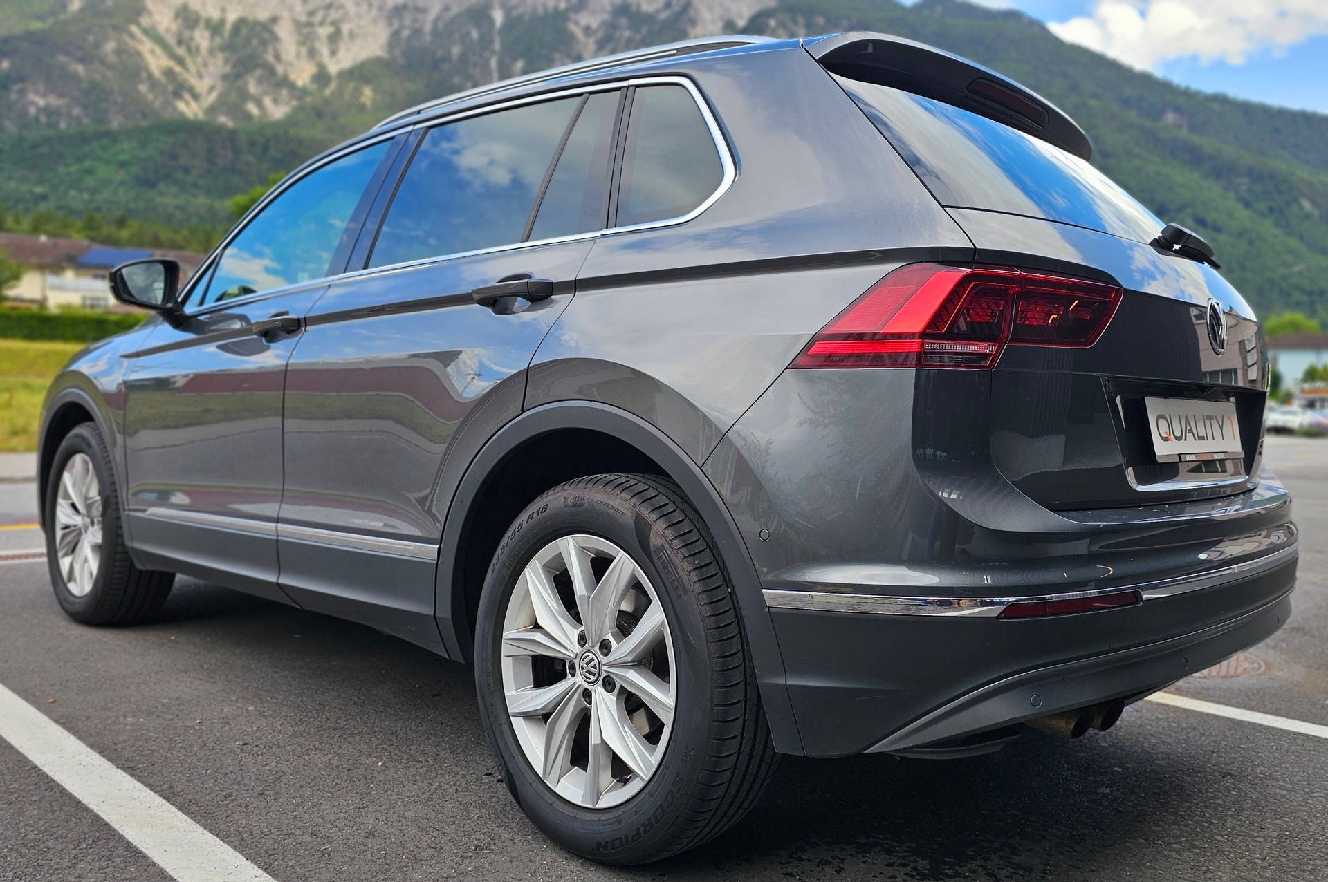 VW Tiguan 2.0TSI Highline 4Motion DSG-image-2