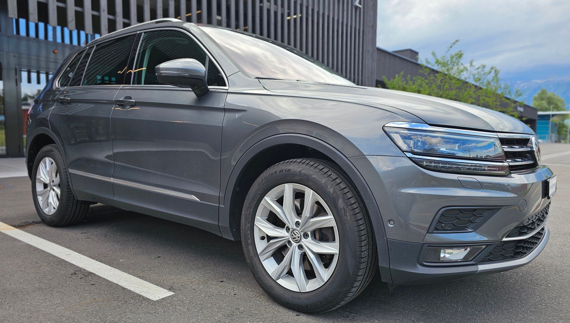 VW Tiguan 2.0TSI Highline 4Motion DSG-image-3