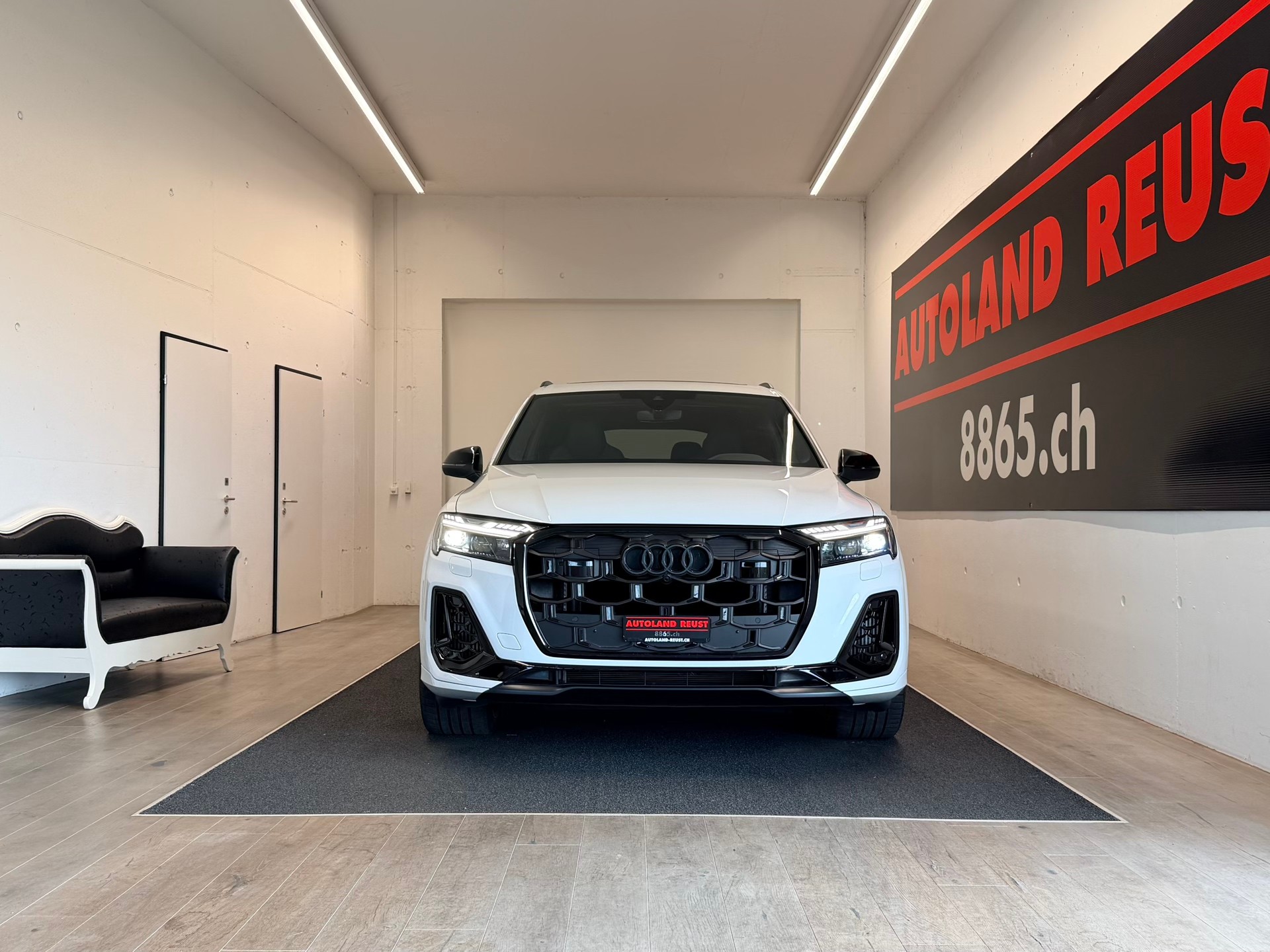 AUDI SQ7 TFSI quattro tiptronic-image-1