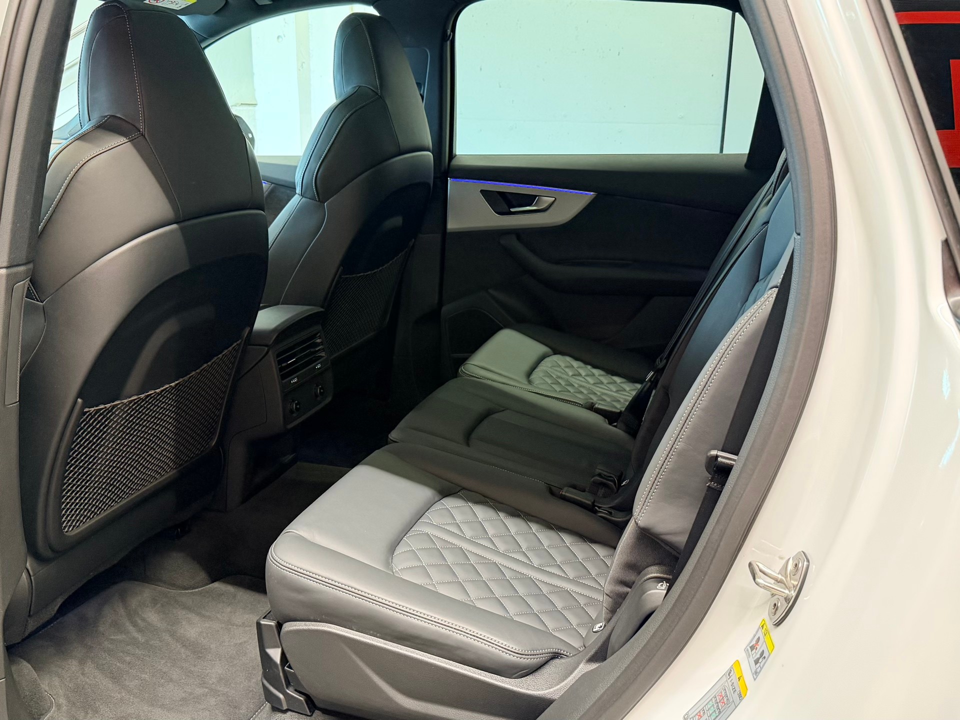 AUDI SQ7 TFSI quattro tiptronic-image-16