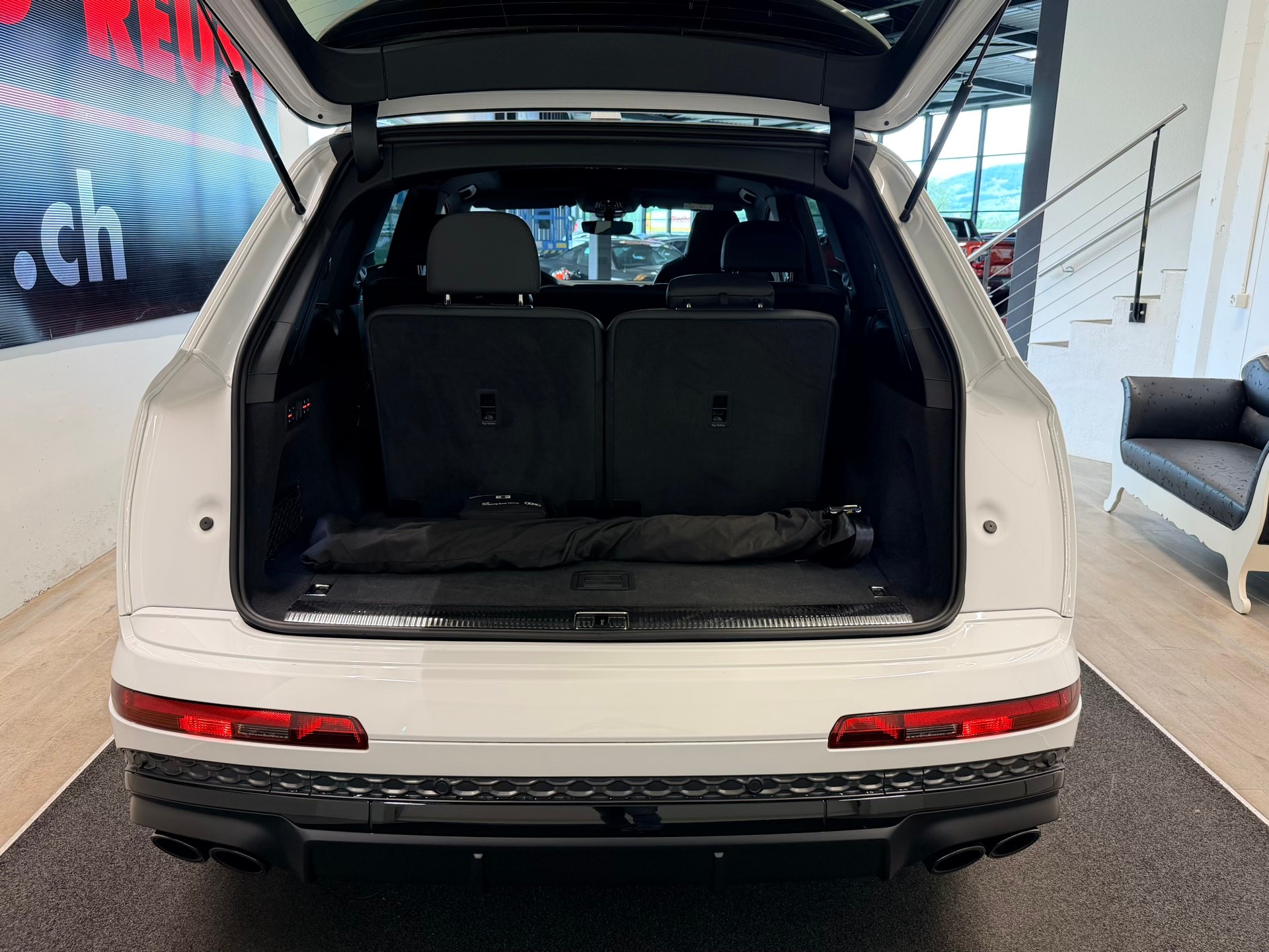 AUDI SQ7 TFSI quattro tiptronic-image-9