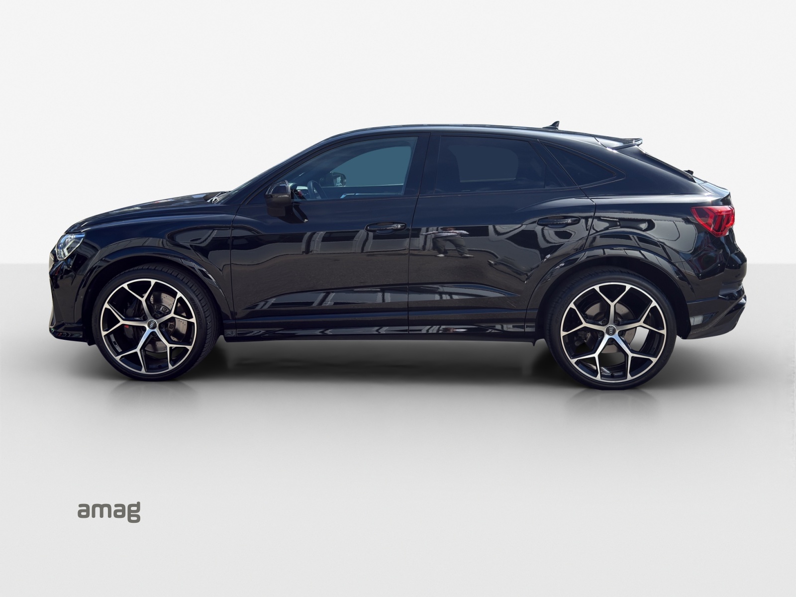 AUDI RS Q3 Sportback quattro S tronic-showroom-element-1