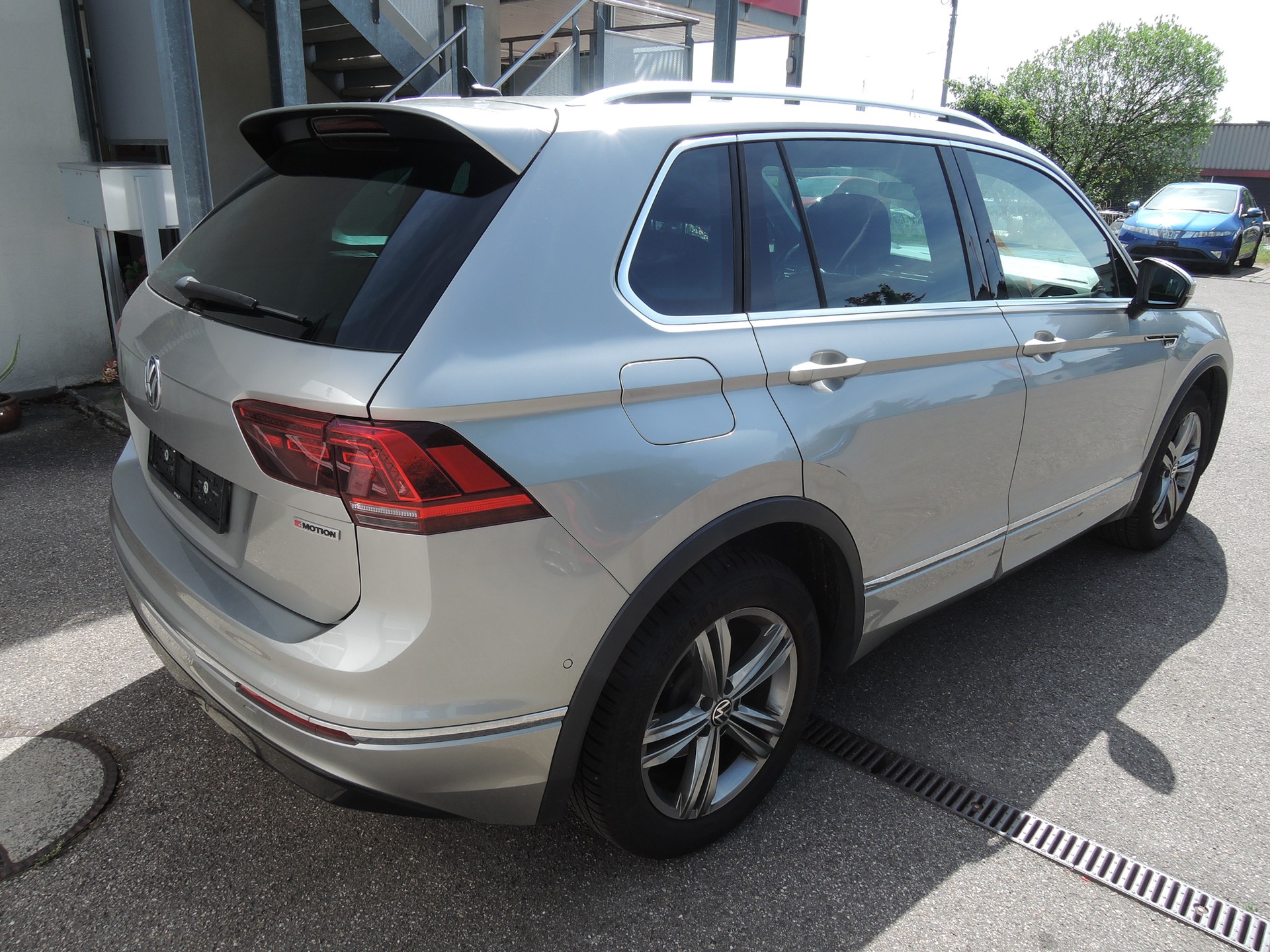 VW Tiguan 2.0TSI Offroad 4M 4Motion DSG-showroom-element-3