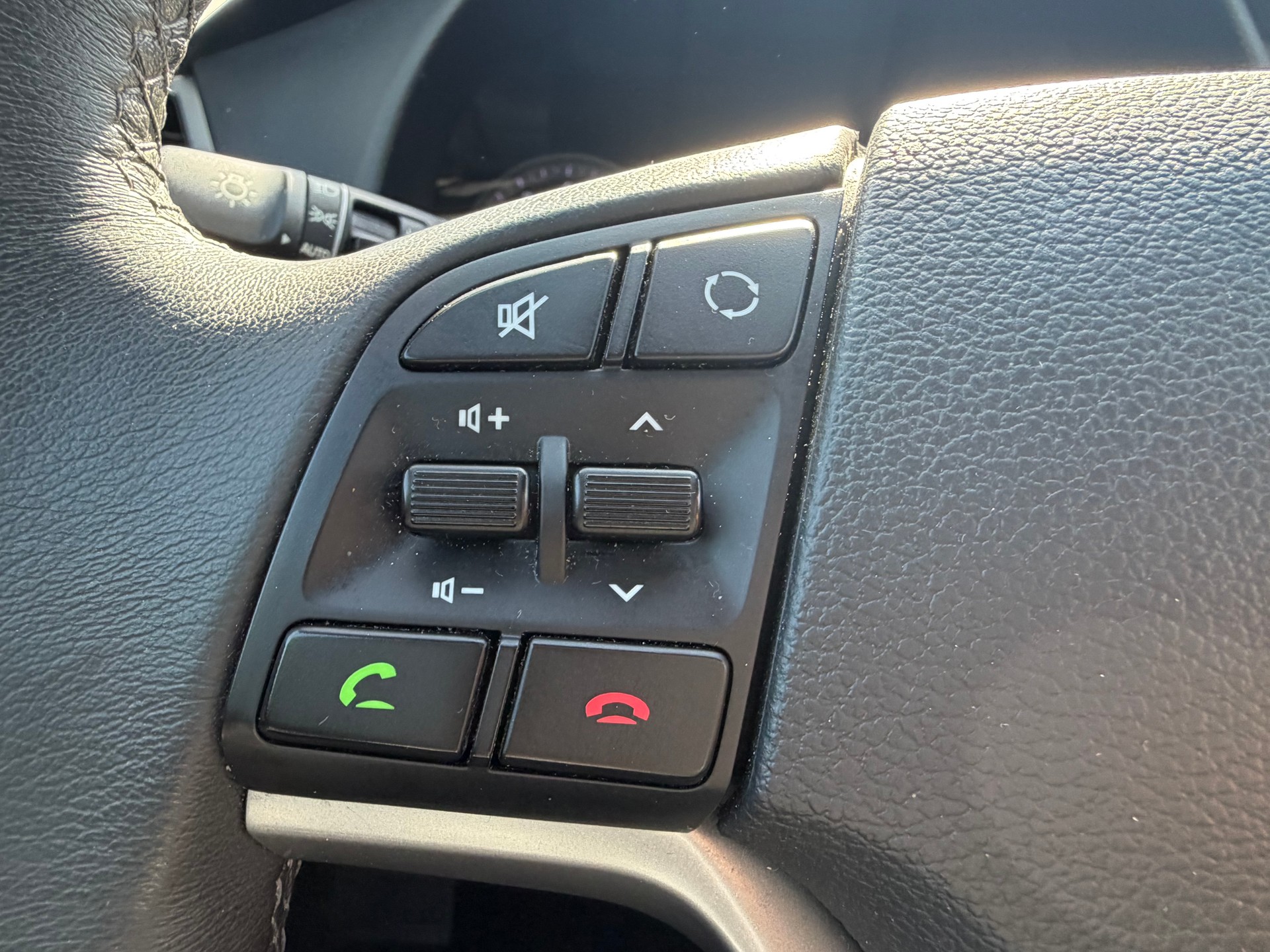 HYUNDAI Tucson 1.6 TGDI Vertex 4WD Automatic-image-13