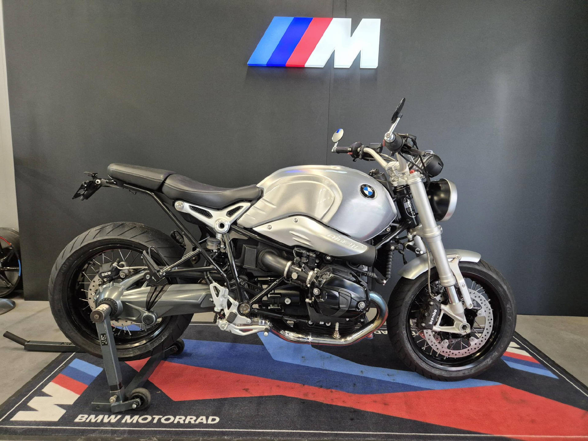 BMW R nineT-image-4