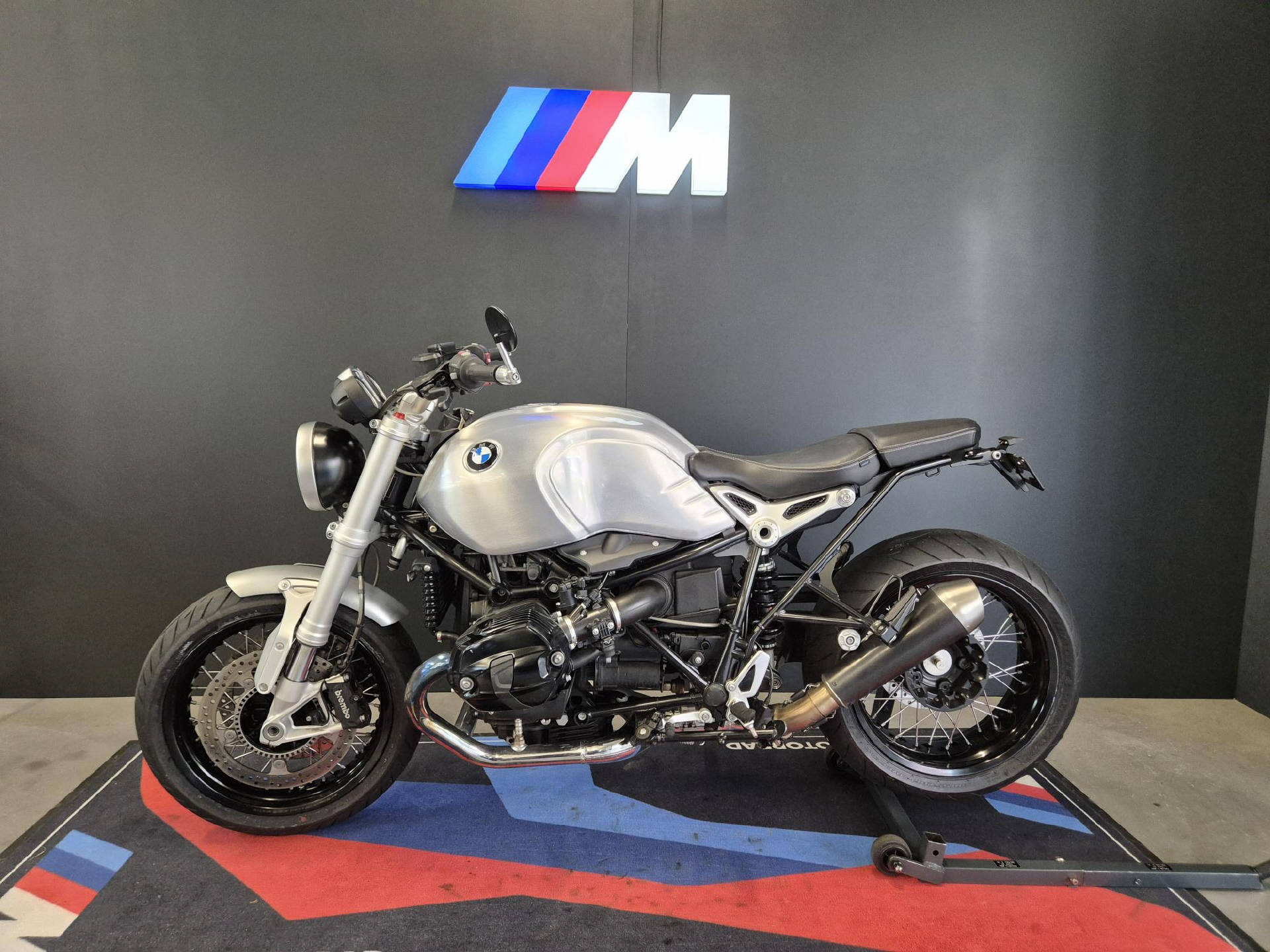 BMW R nineT-image-0