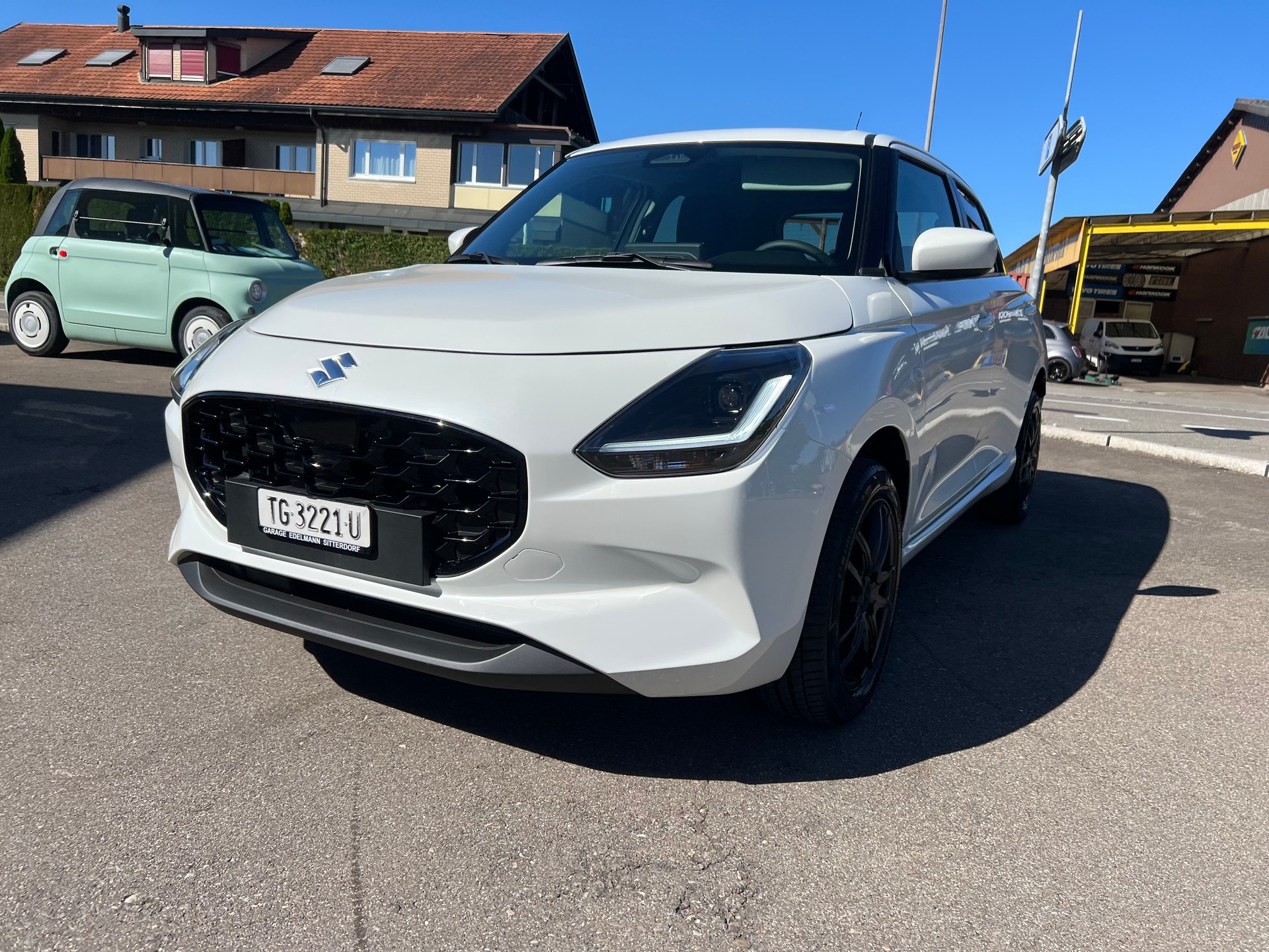 SUZUKI Swift 1.2 Tradizio Top Hybrid 4x4-showroom-element-1